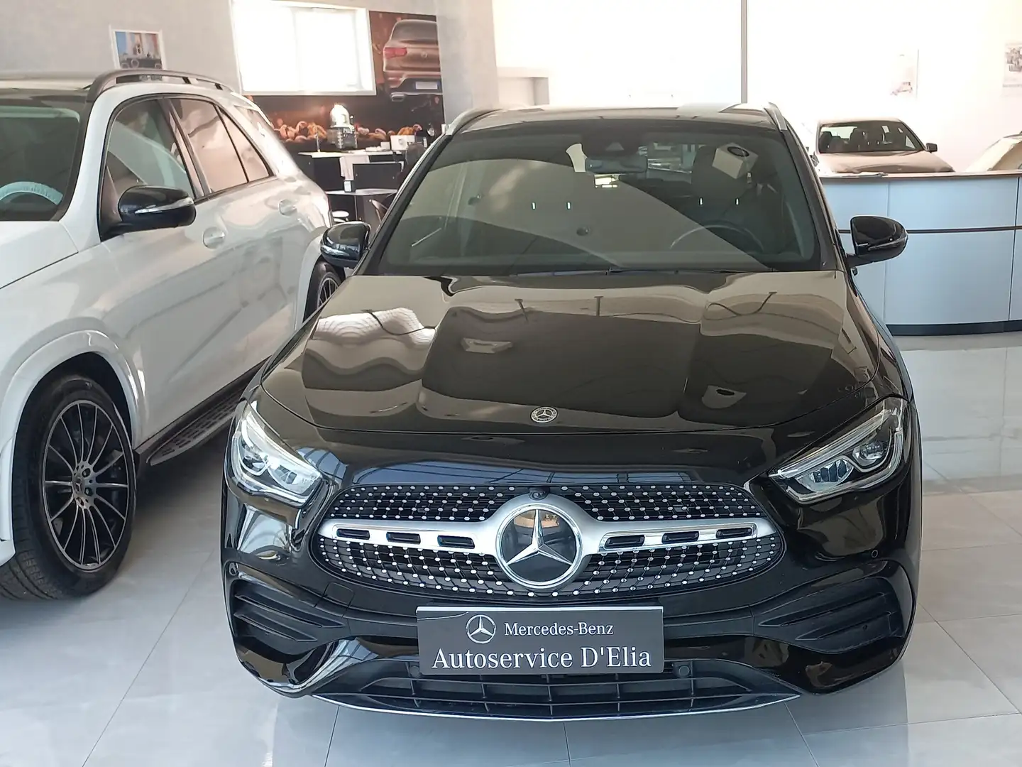 Mercedes-Benz GLA 200 d PREMIUM  AMG LINE  auto Noir - 2