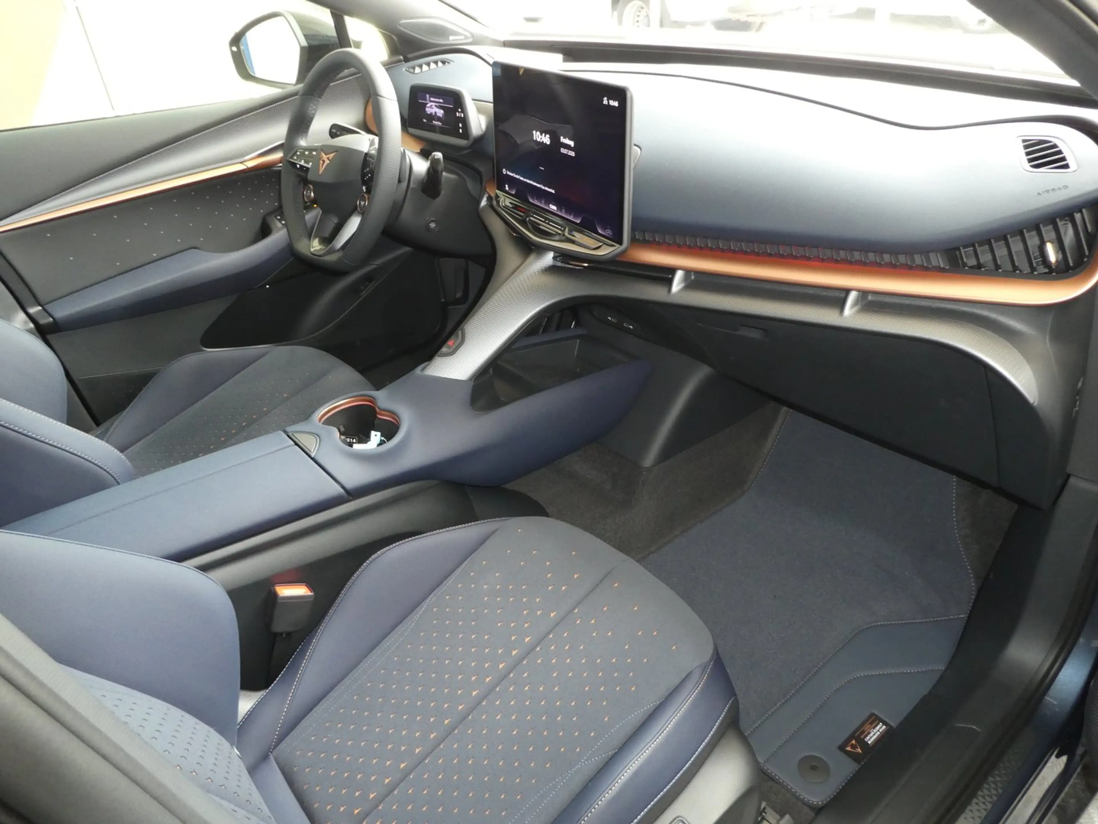 CUPRA Tavascan VZ Adrenaline 4Drive250kW/340PS — photo 12