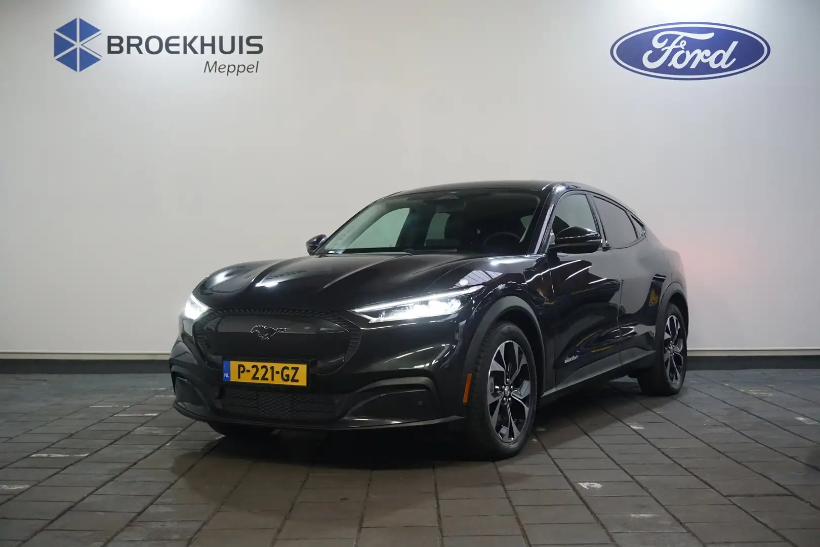 Ford Mustang Mach-E RWD 75 kWh | Lage Bijtelling t/m 08-2026 | | Achte Gris - 2