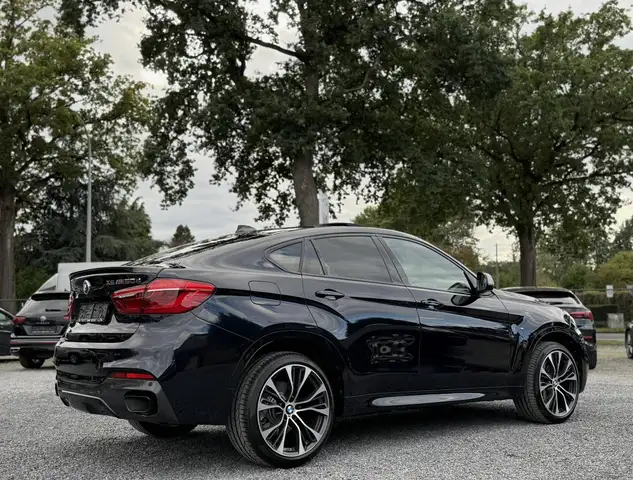 BMW X6 M view 3