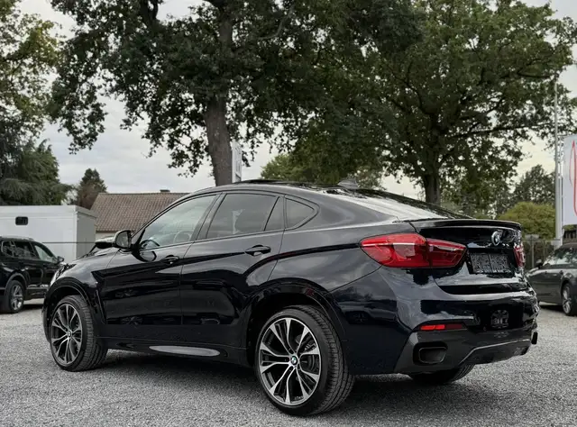 BMW X6 M view 2
