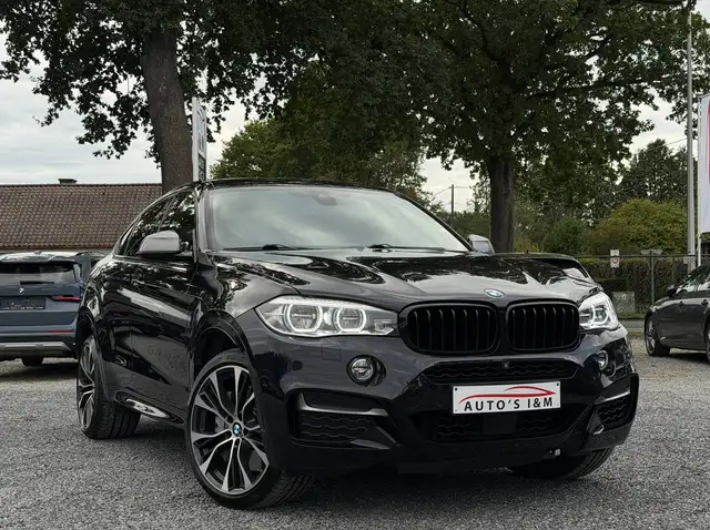 BMW X6 M view 4