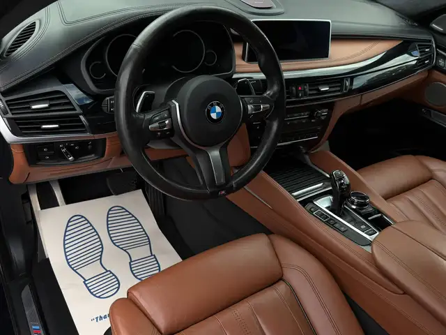 BMW X6 M view 5