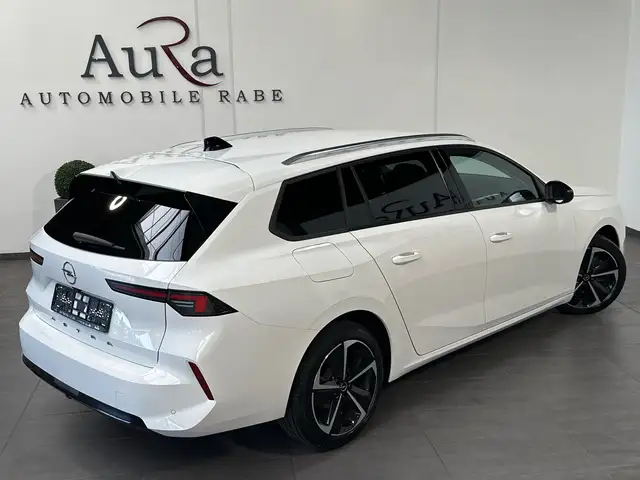 Opel Astra view 5