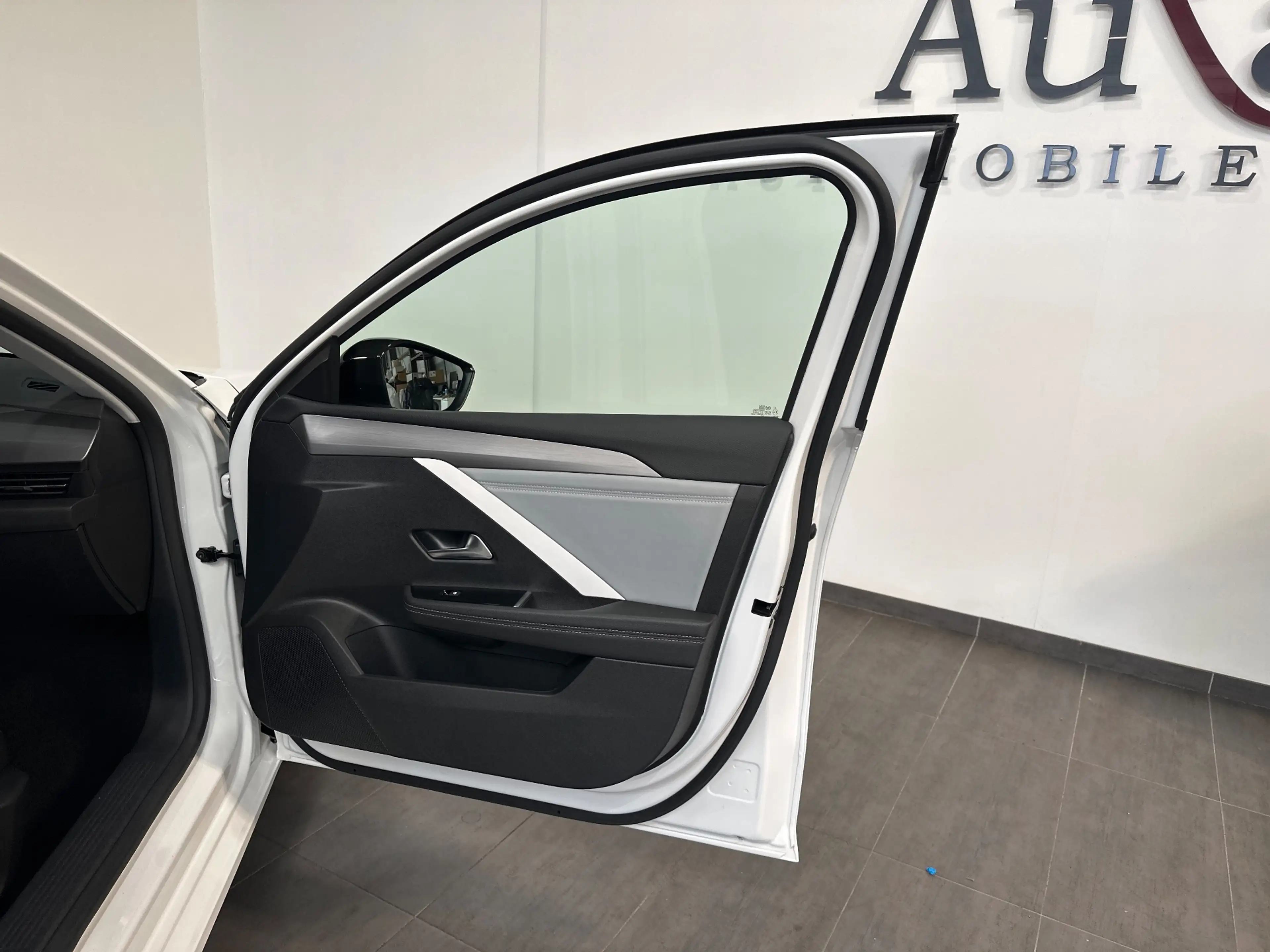 Opel Astra SpT 1.5 D Aut. Business Elegance NAV+LED+VC+17ZO — photo 7