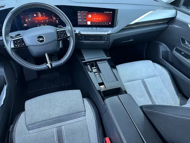 Opel Astra view 12