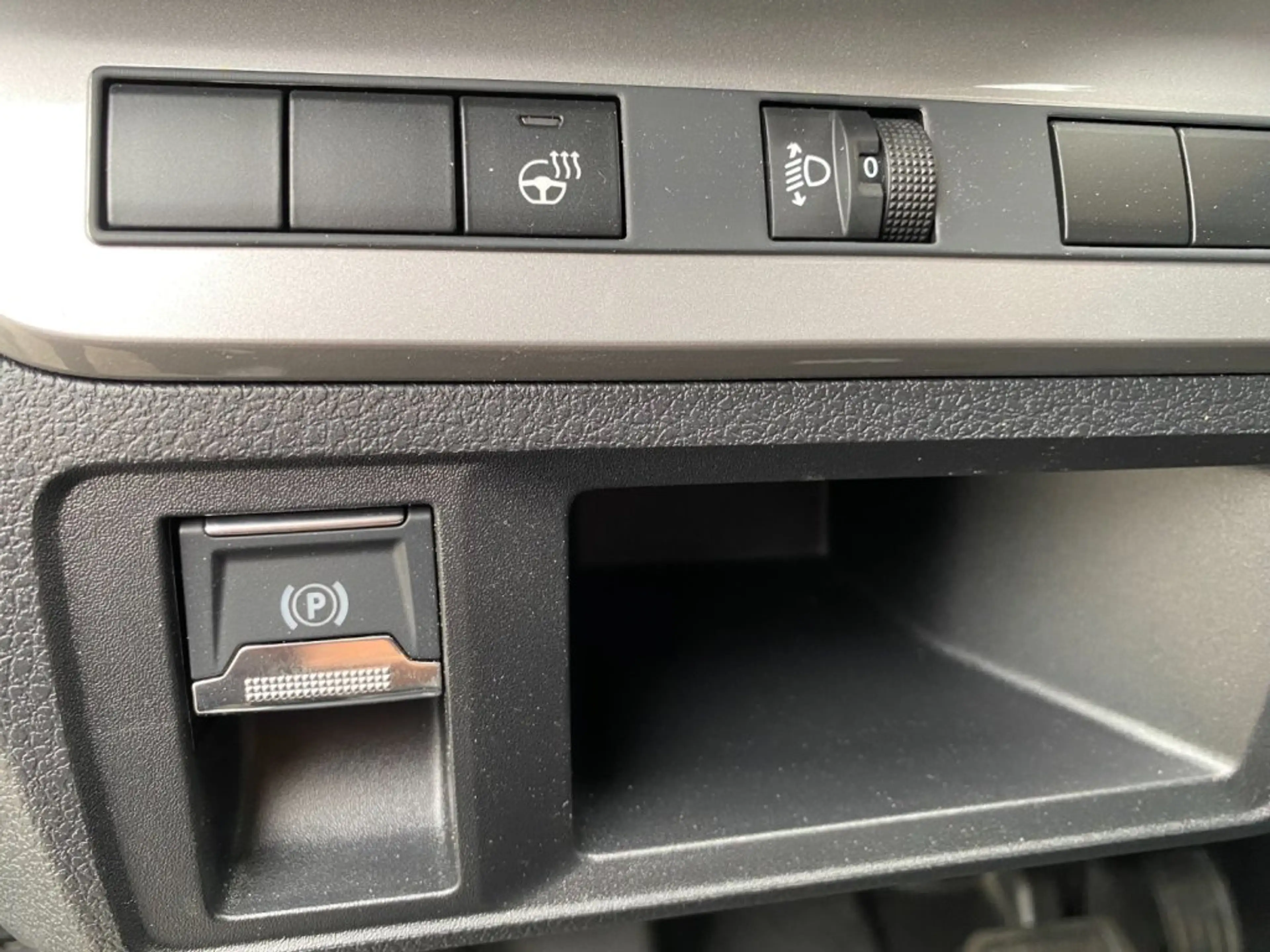 Citroen Jumpy DK Komfort Länge XL Diesel 180 Automatik — photo 12
