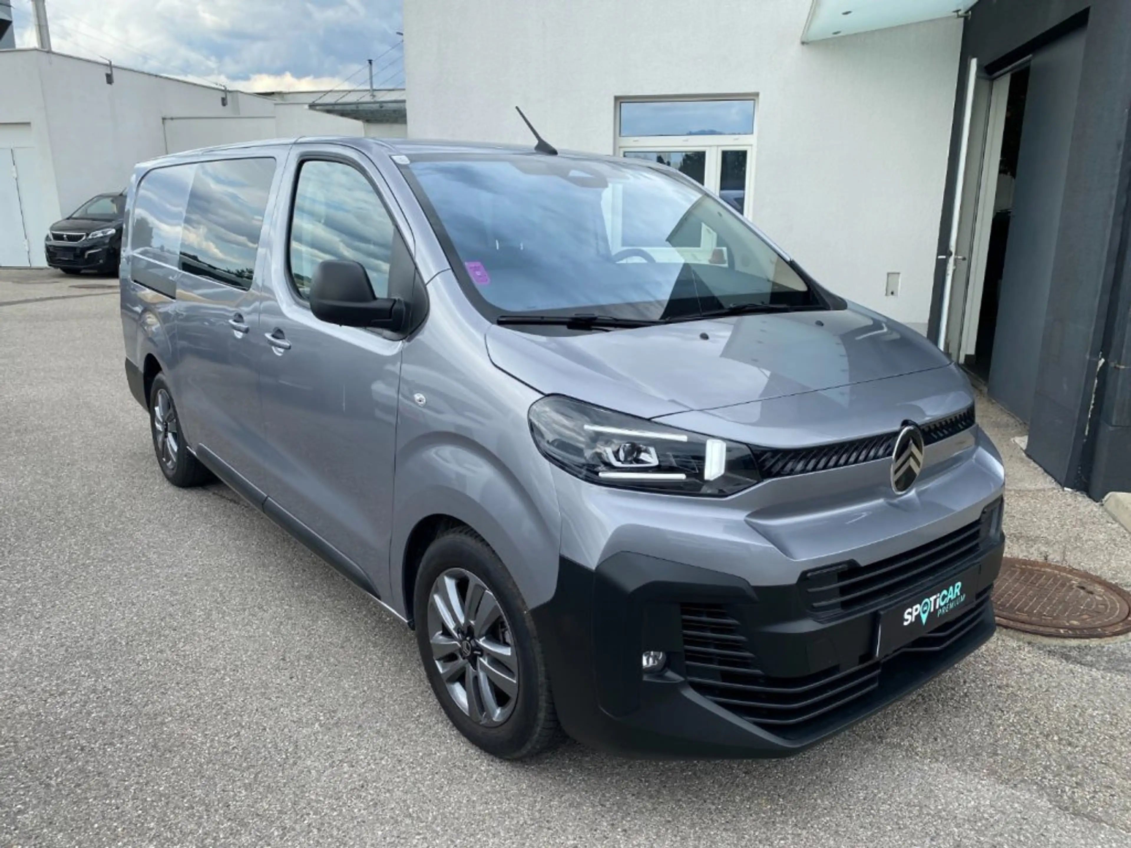 Citroen Jumpy DK Komfort Länge XL Diesel 180 Automatik — photo 3