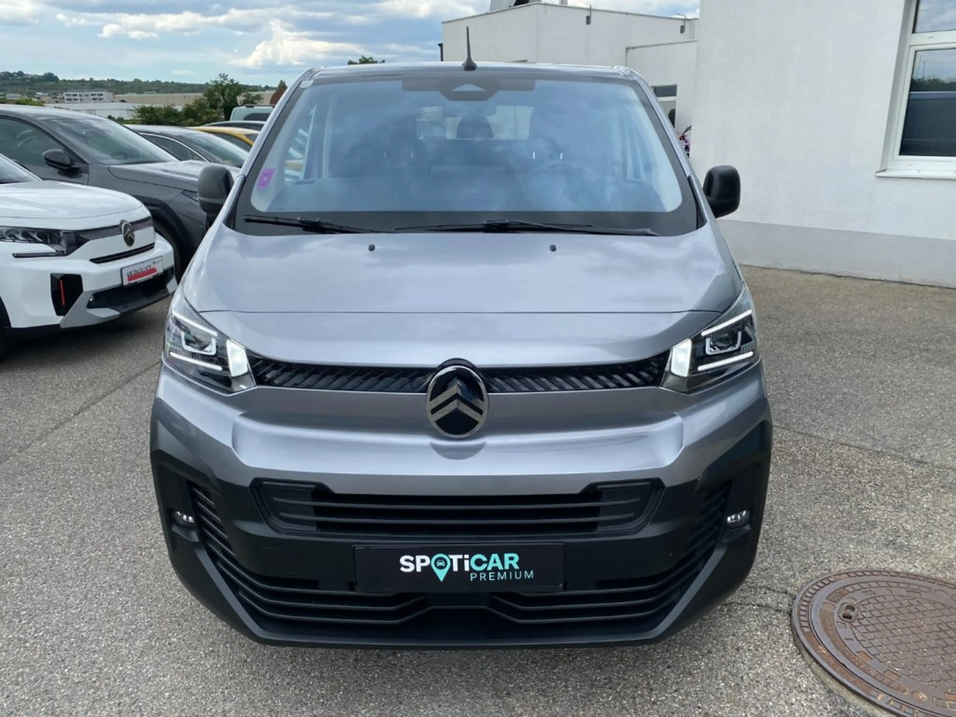 Citroen Jumpy DK Komfort Länge XL Diesel 180 Automatik — photo 2