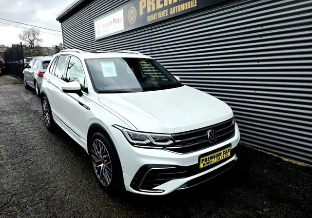 Volkswagen Tiguan view 4
