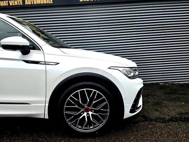 Volkswagen Tiguan view 6