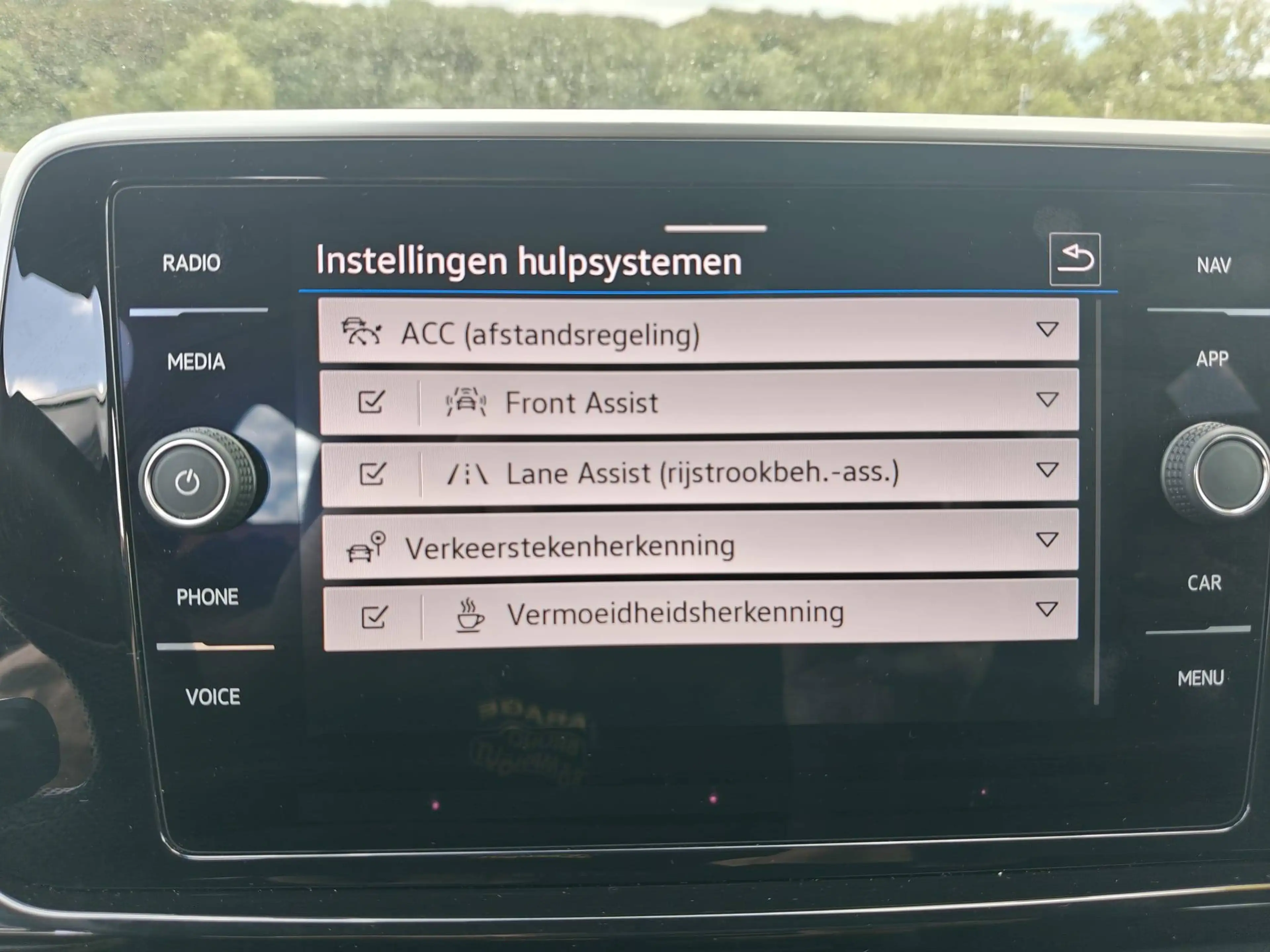 Volkswagen T-Roc T-Roc 1.0 TSI R-Line — photo 12