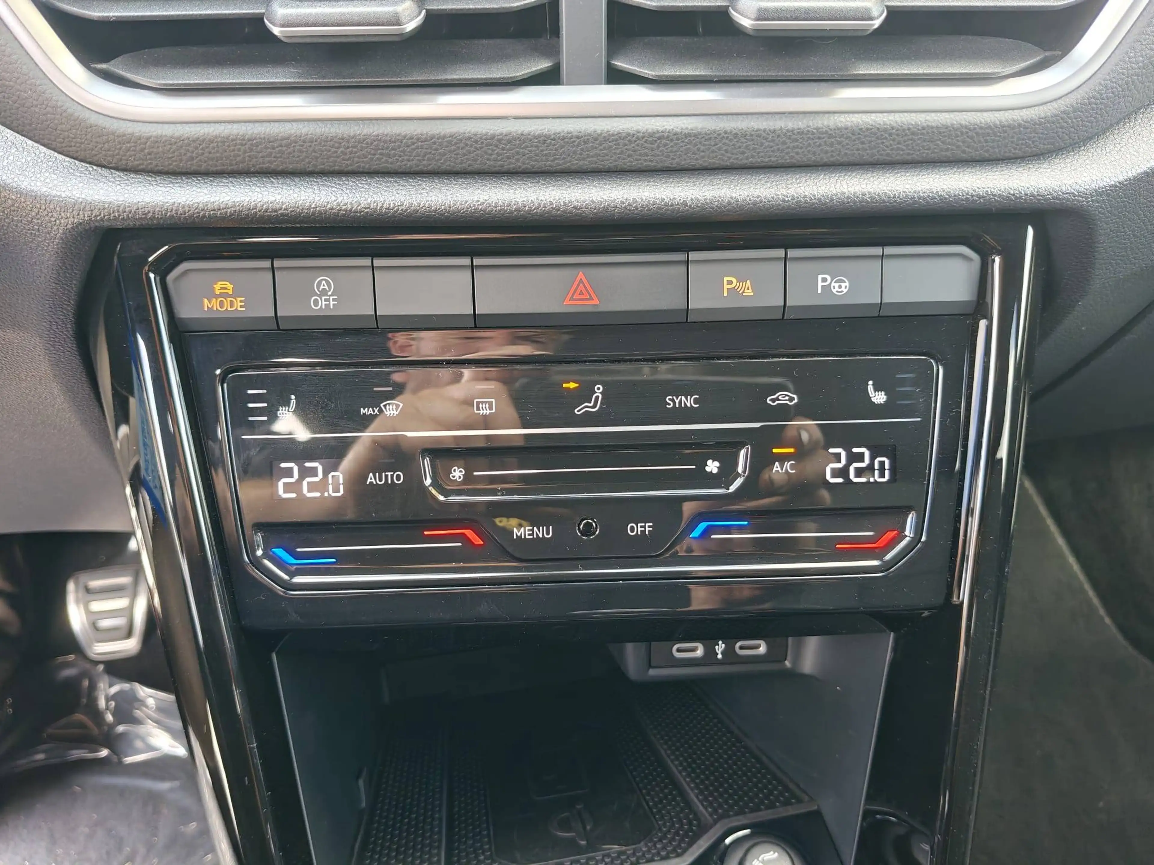 Volkswagen T-Roc T-Roc 1.0 TSI R-Line — photo 13