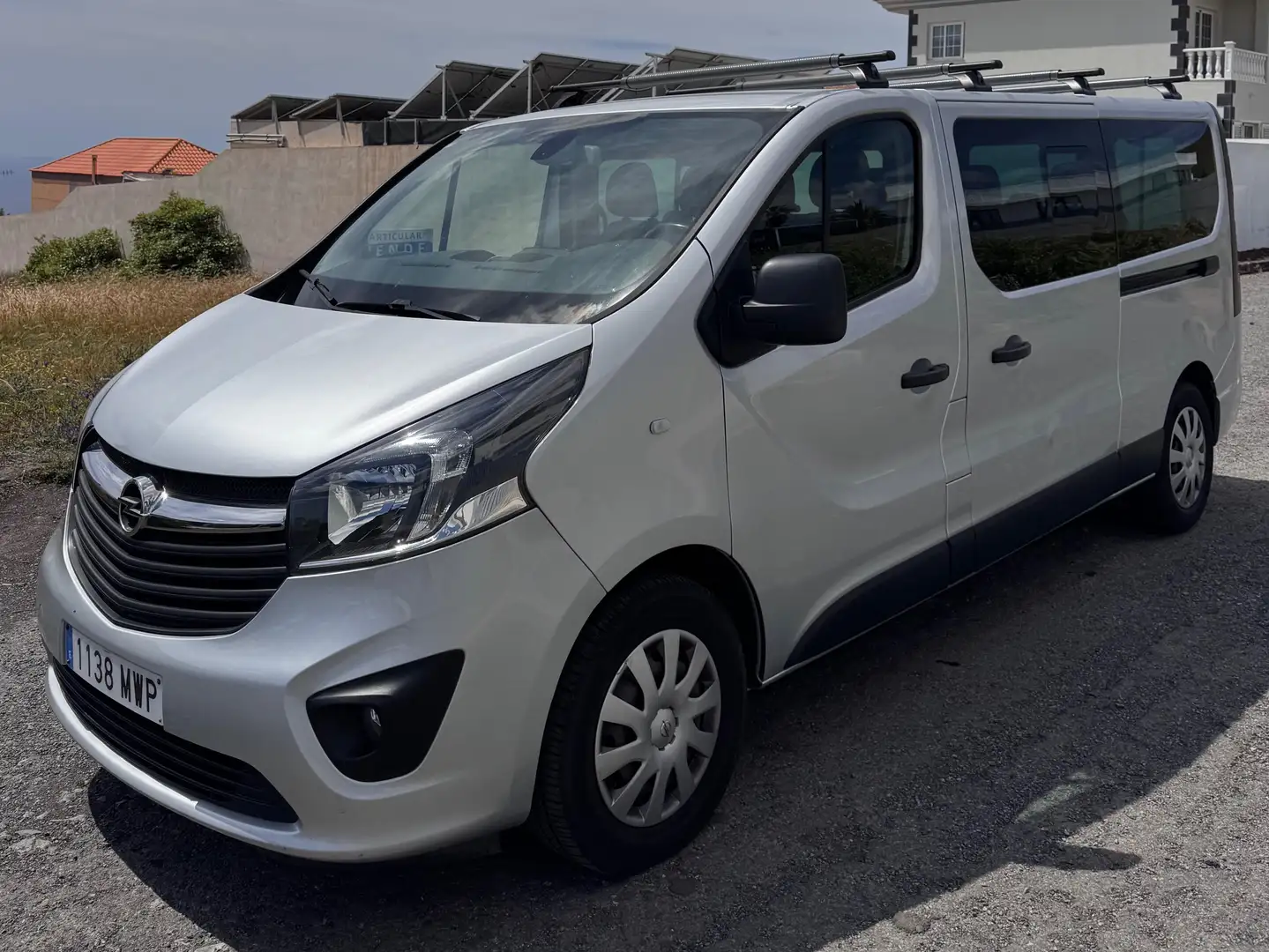 Opel Vivaro 9 plazas modelo L2H1 XL (Tenerife) Plateado - 1