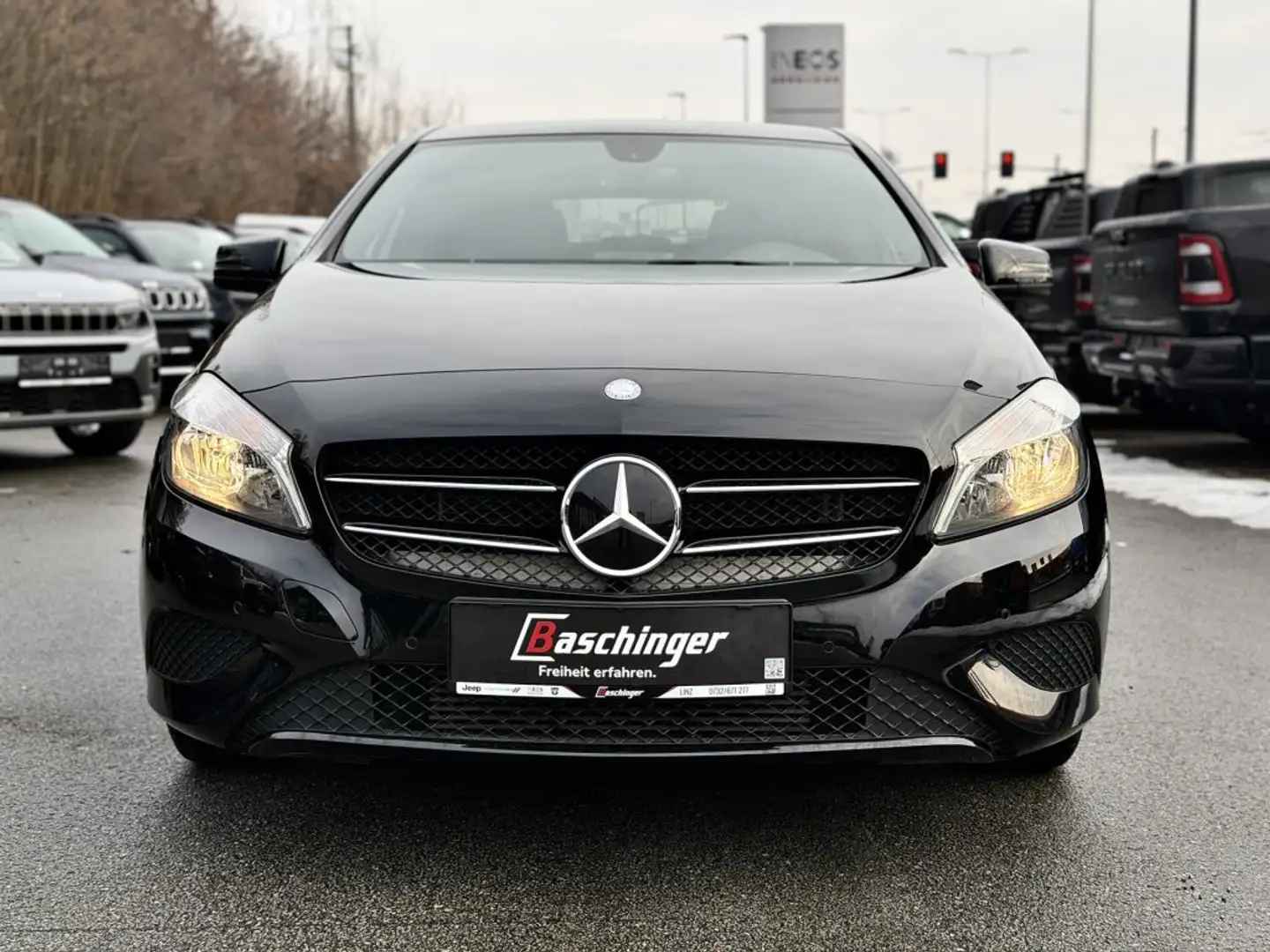 Mercedes-Benz A 180 BlueEfficiency Noir - 2