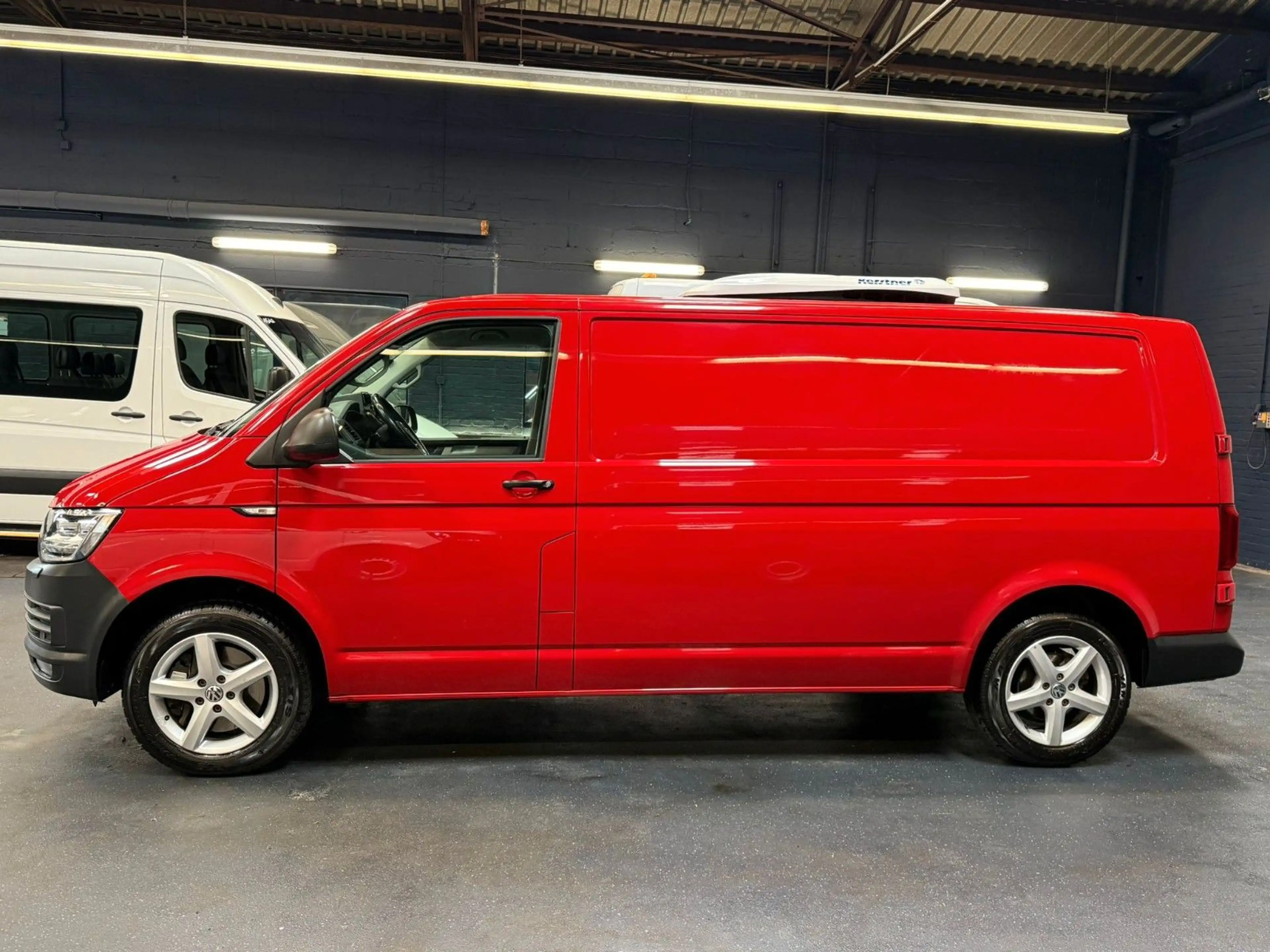 Volkswagen T6 Transporter T6 Kühlkastenwagen Kerstner Lang DSG ACC LED AHK — photo 10