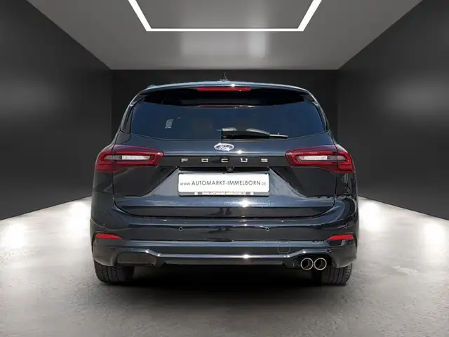 Ford Focus view 10