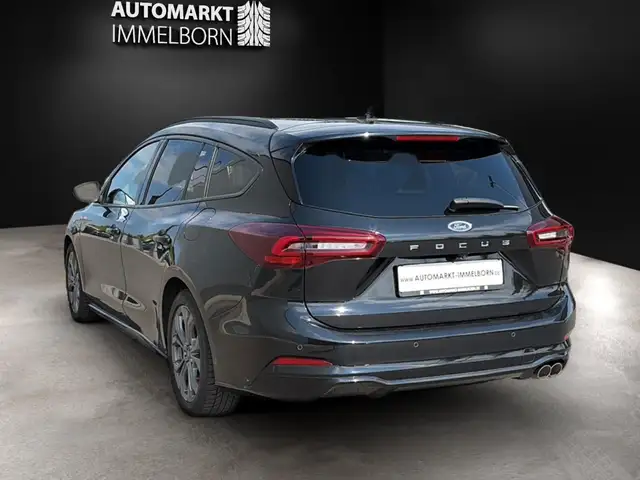 Ford Focus view 5