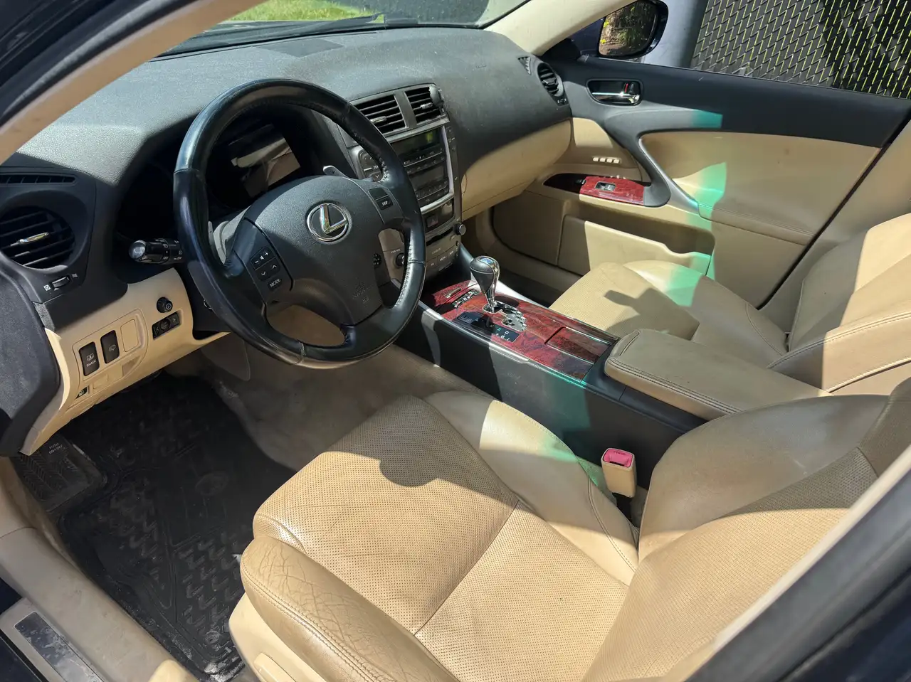 Lexus IS photo Lexus IS
