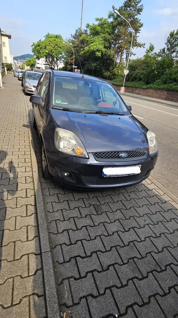 Ford Fiesta Style - 1