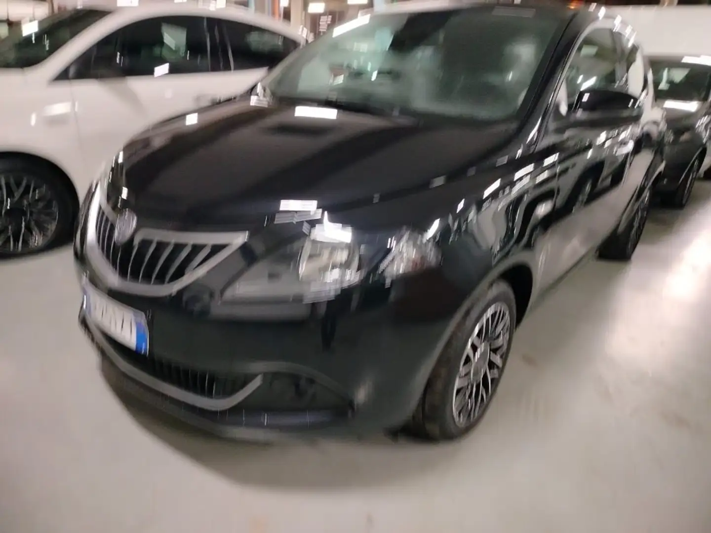 Lancia Ypsilon 1.0 70cv Hybrid Platino PROMO Nero - 1