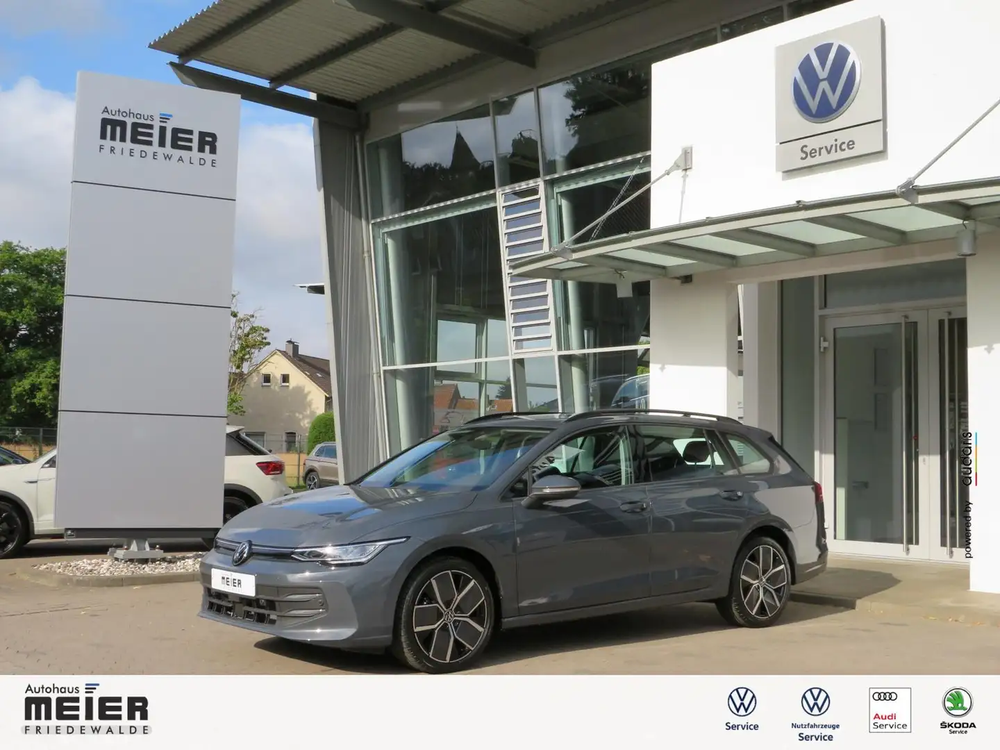 Volkswagen Golf VIII Variant Life 1.5e TSI DSG APP Kamera Grijs - 1