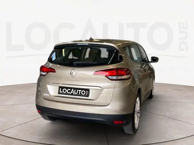Renault Scenic view 4