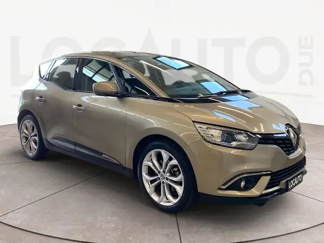 Renault Scenic view 3