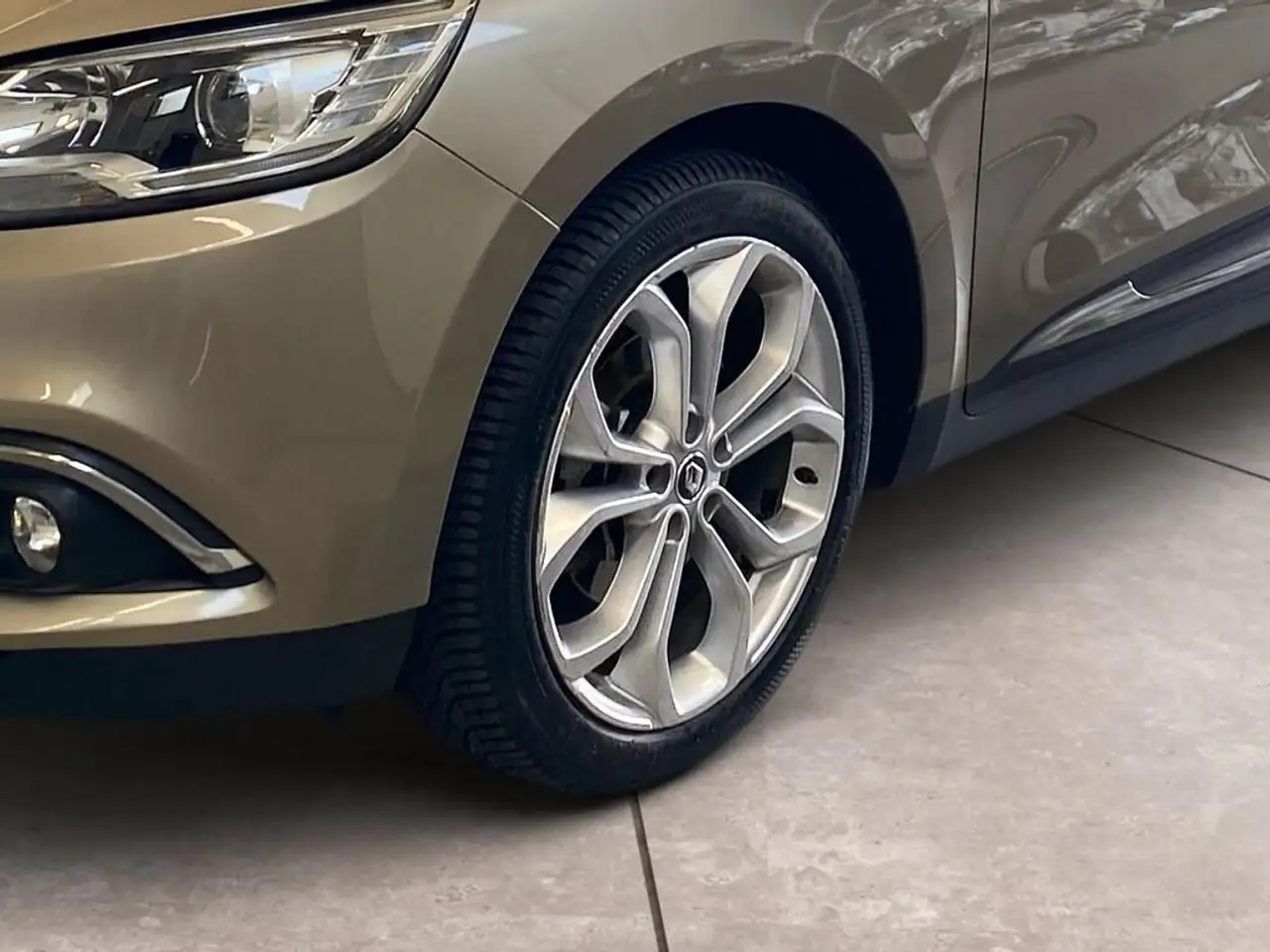 Renault Scenic — photo 15 sur 28