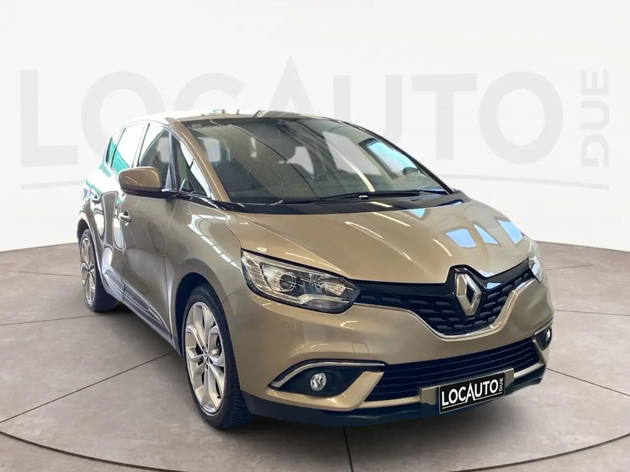 Renault Scenic — photo 27 sur 28
