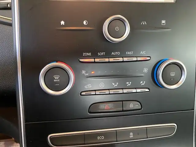 Renault Scenic view 11
