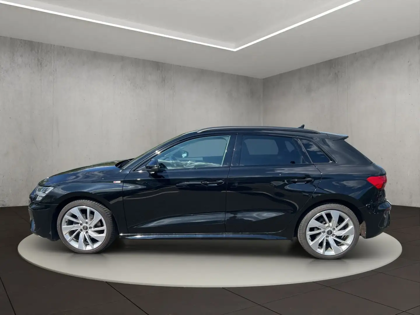 Audi A3 S line 30 TFSI S tronic Schwarz - 2