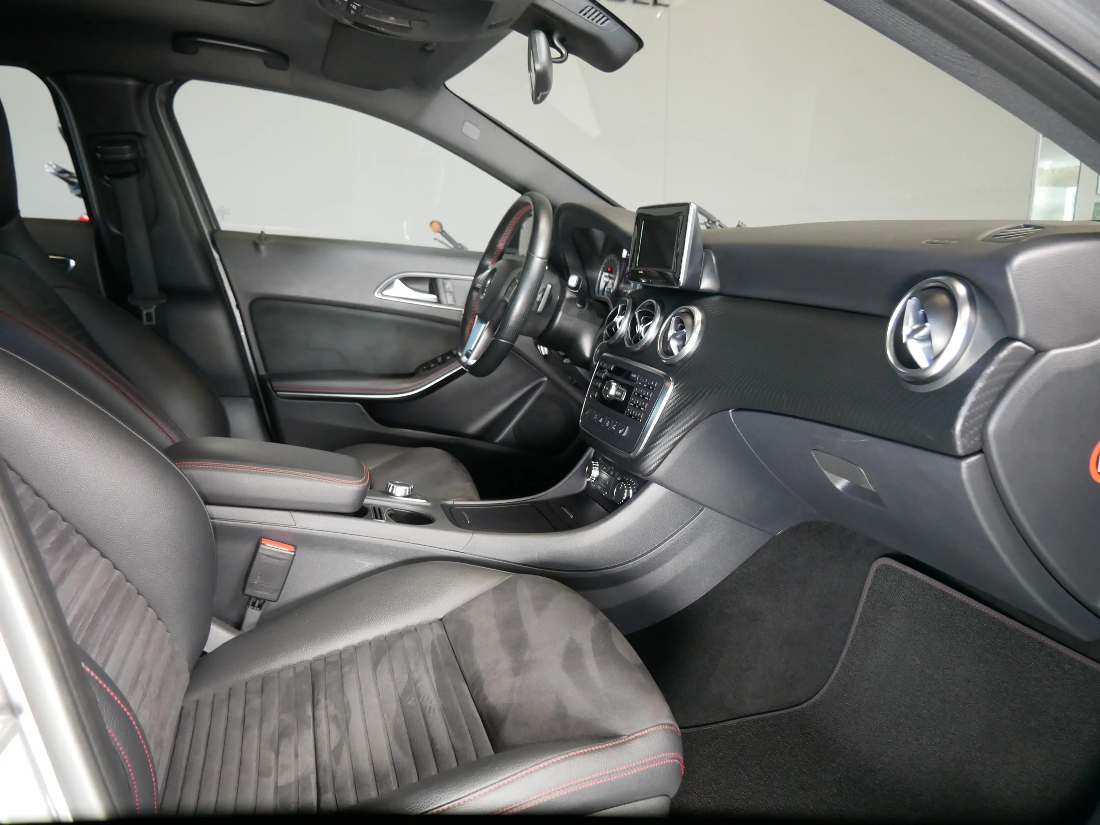 Mercedes-Benz A 200 CDI AMG Style Pano 18 — photo 12