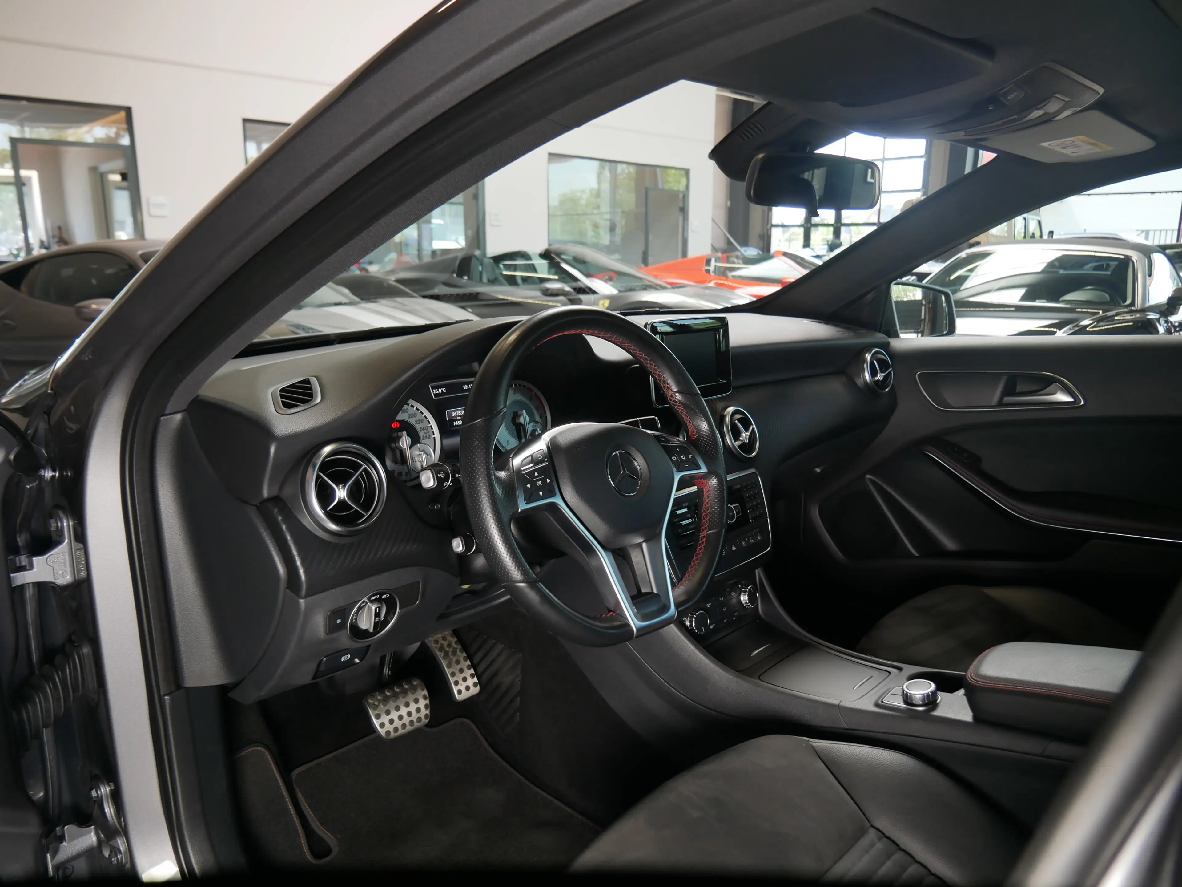 Mercedes-Benz A 200 CDI AMG Style Pano 18 — photo 21
