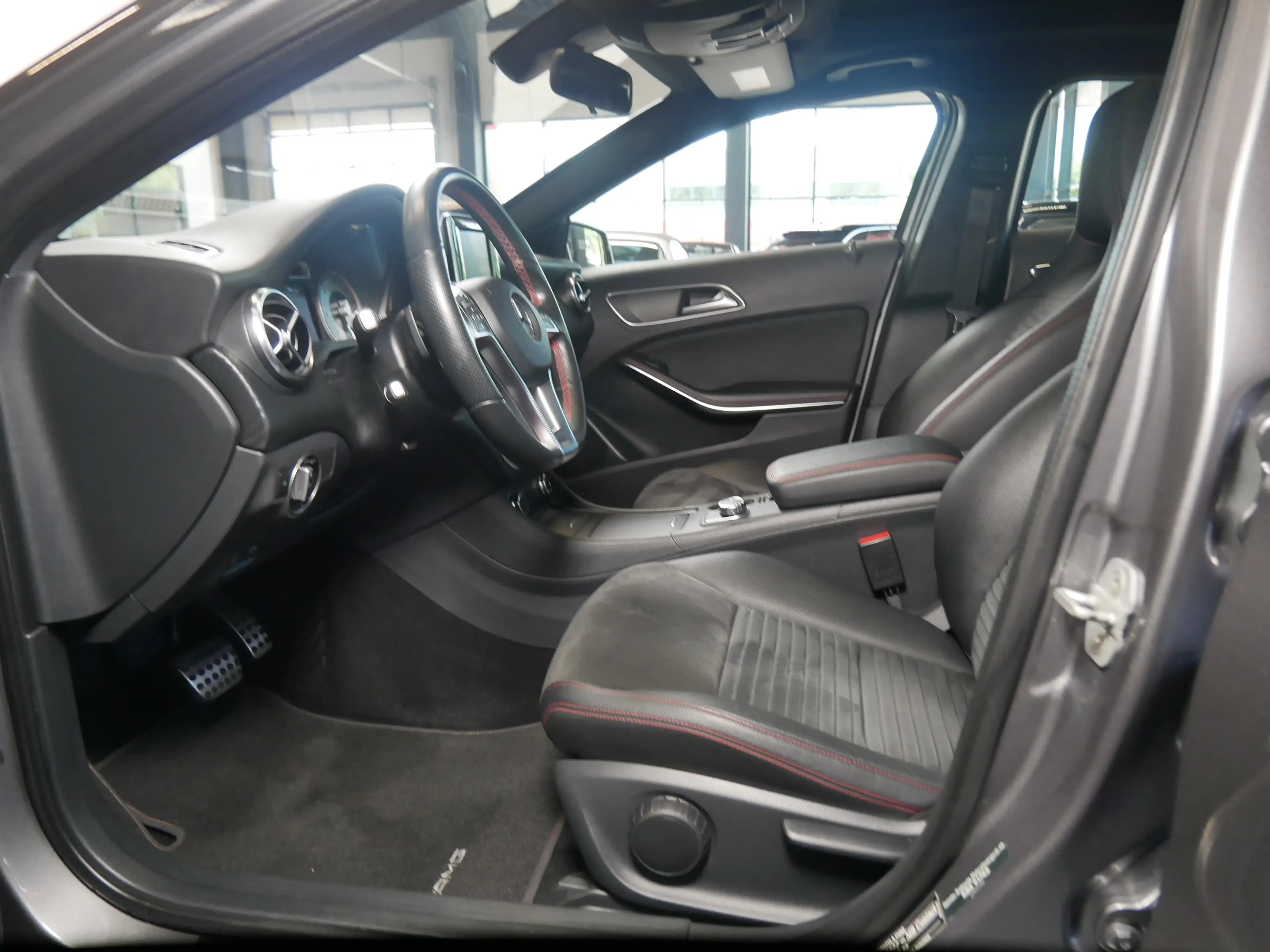 Mercedes-Benz A 200 CDI AMG Style Pano 18 — photo 19