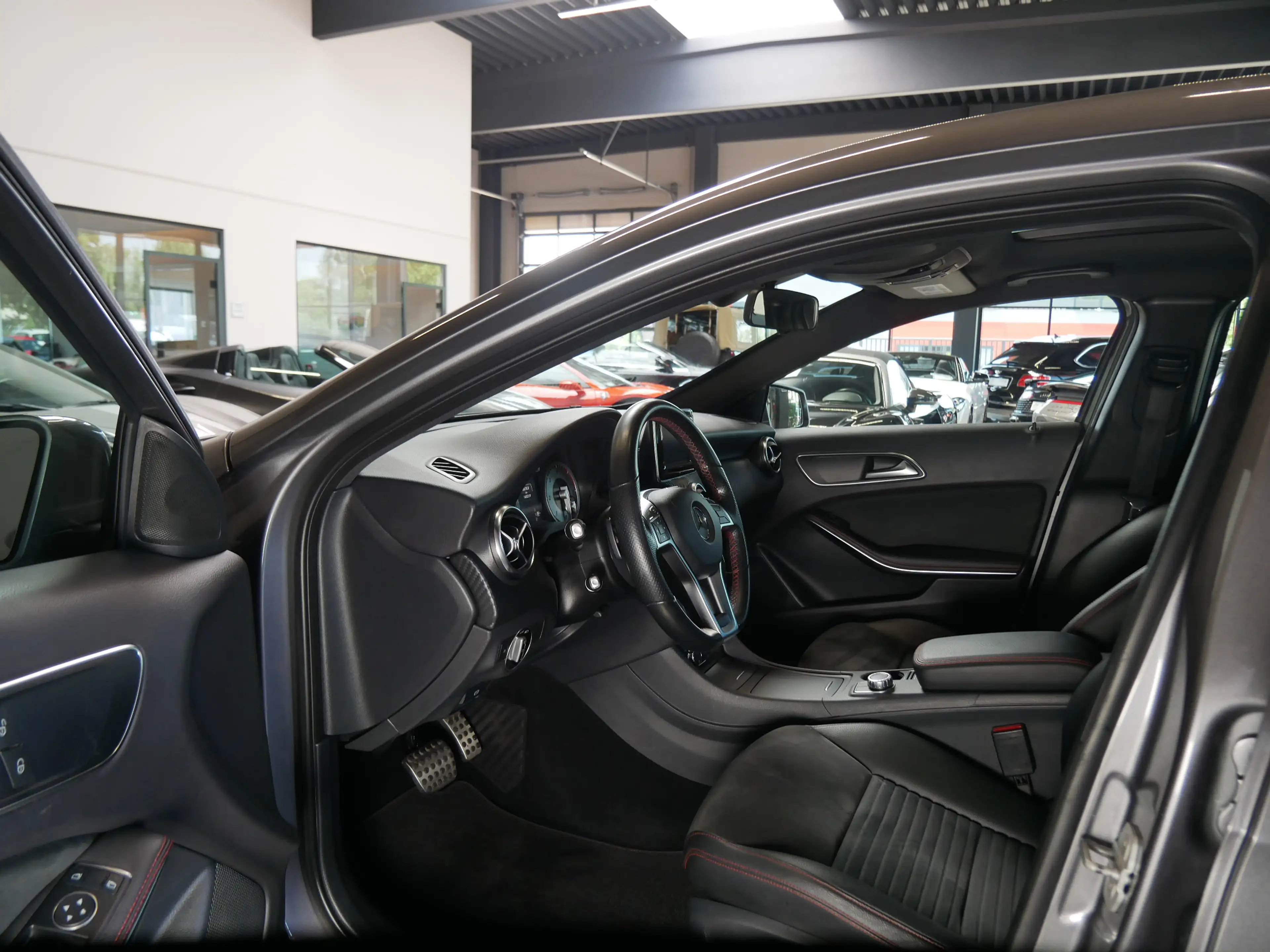 Mercedes-Benz A 200 CDI AMG Style Pano 18 — photo 14