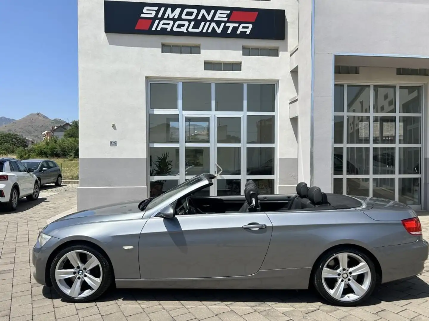 BMW 330 d cat Cabrio Attiva Grigio - 2