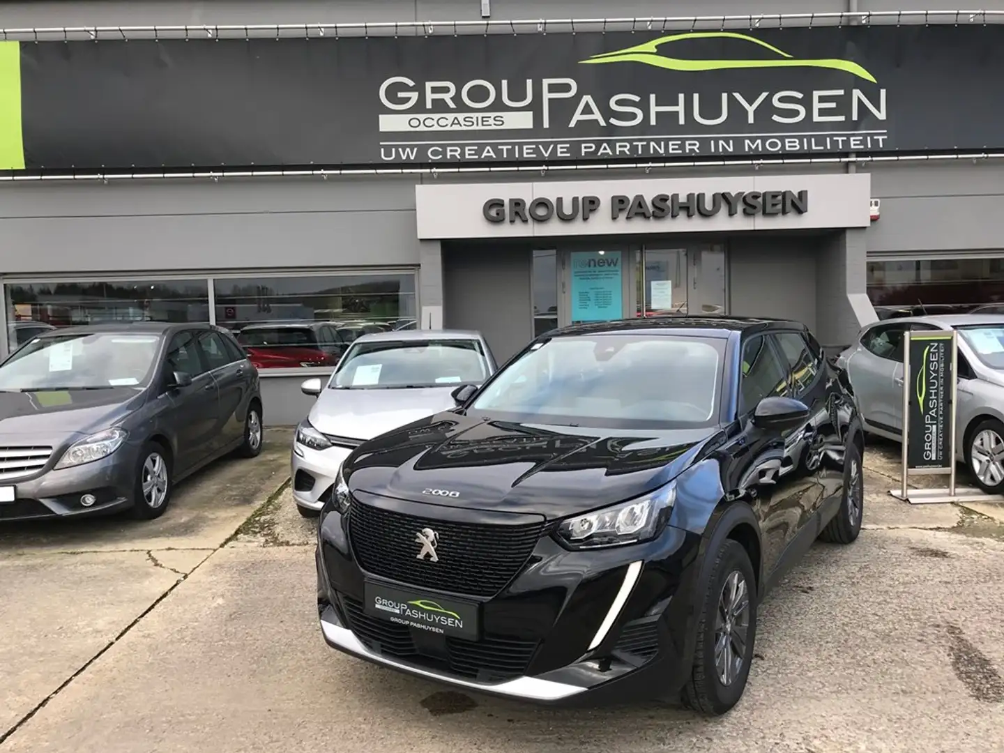 Peugeot 2008 Electrique Allure Pack 100KW Automaat Noir - 1