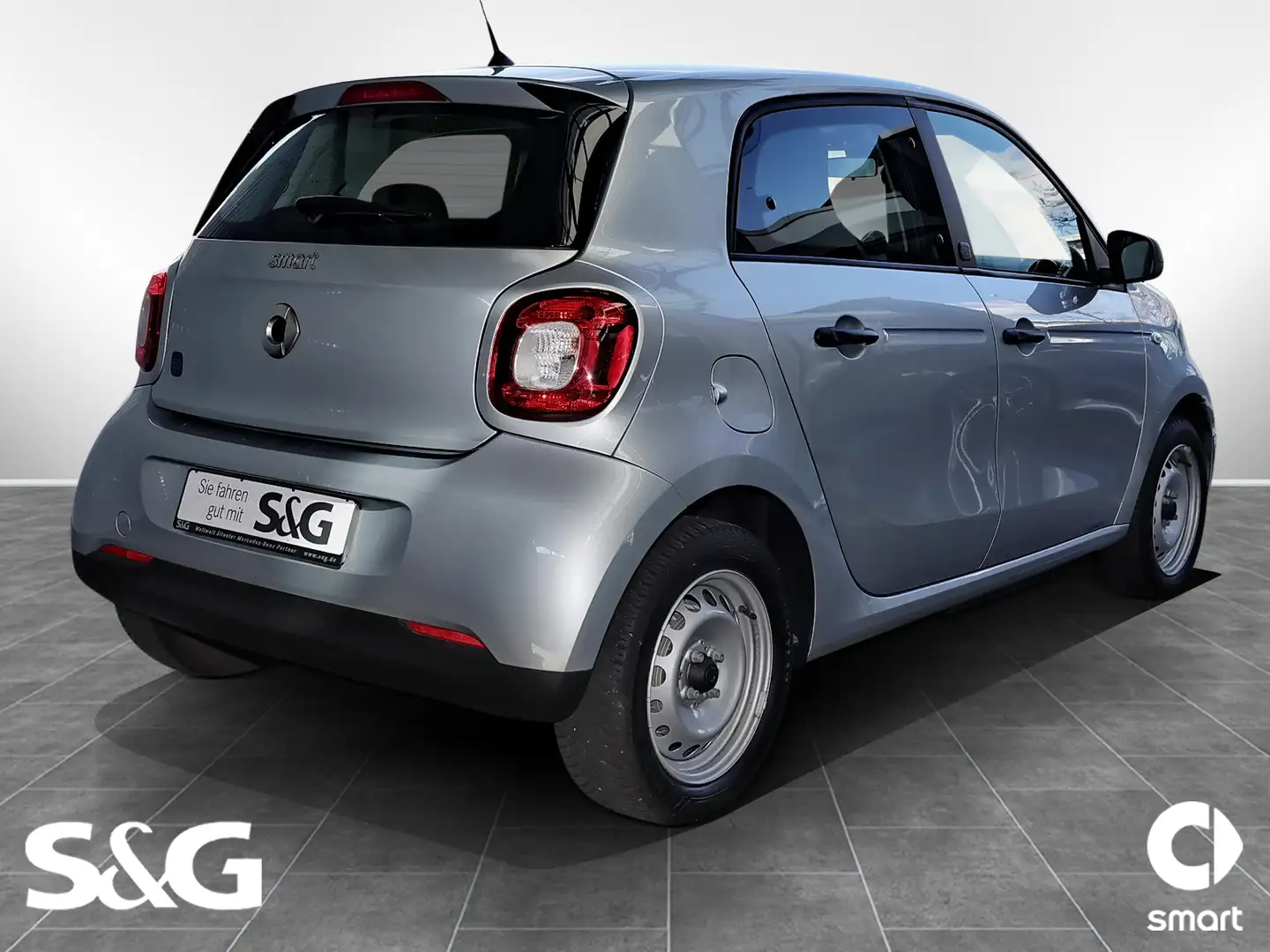 smart forFour SITZHEIZUNG+TEMPOMAT+22 KW BORDLADER+DAB Silber - 2