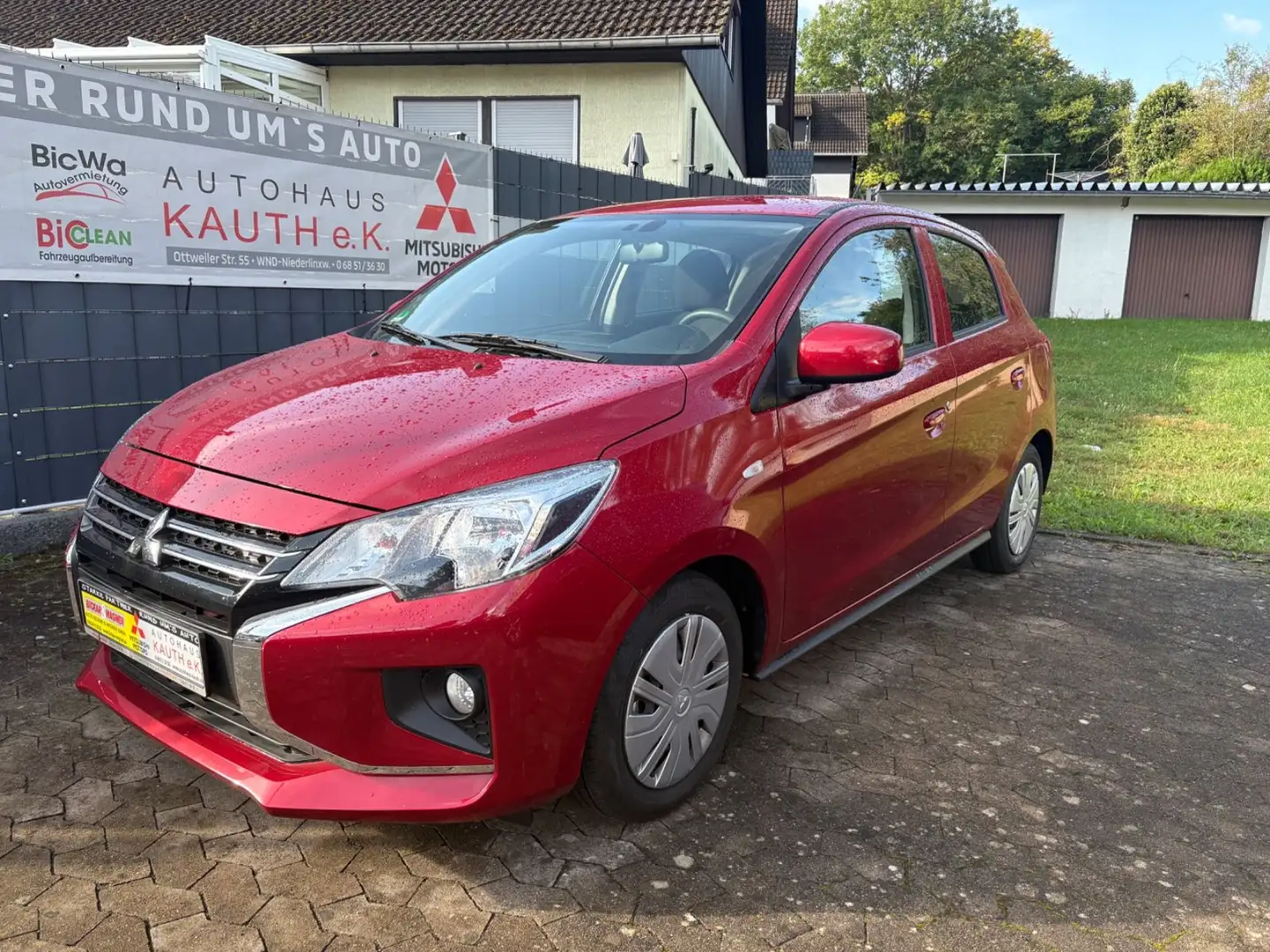 Mitsubishi Space Star 1.2 MIVEC Select Neuwertig Rouge - 1