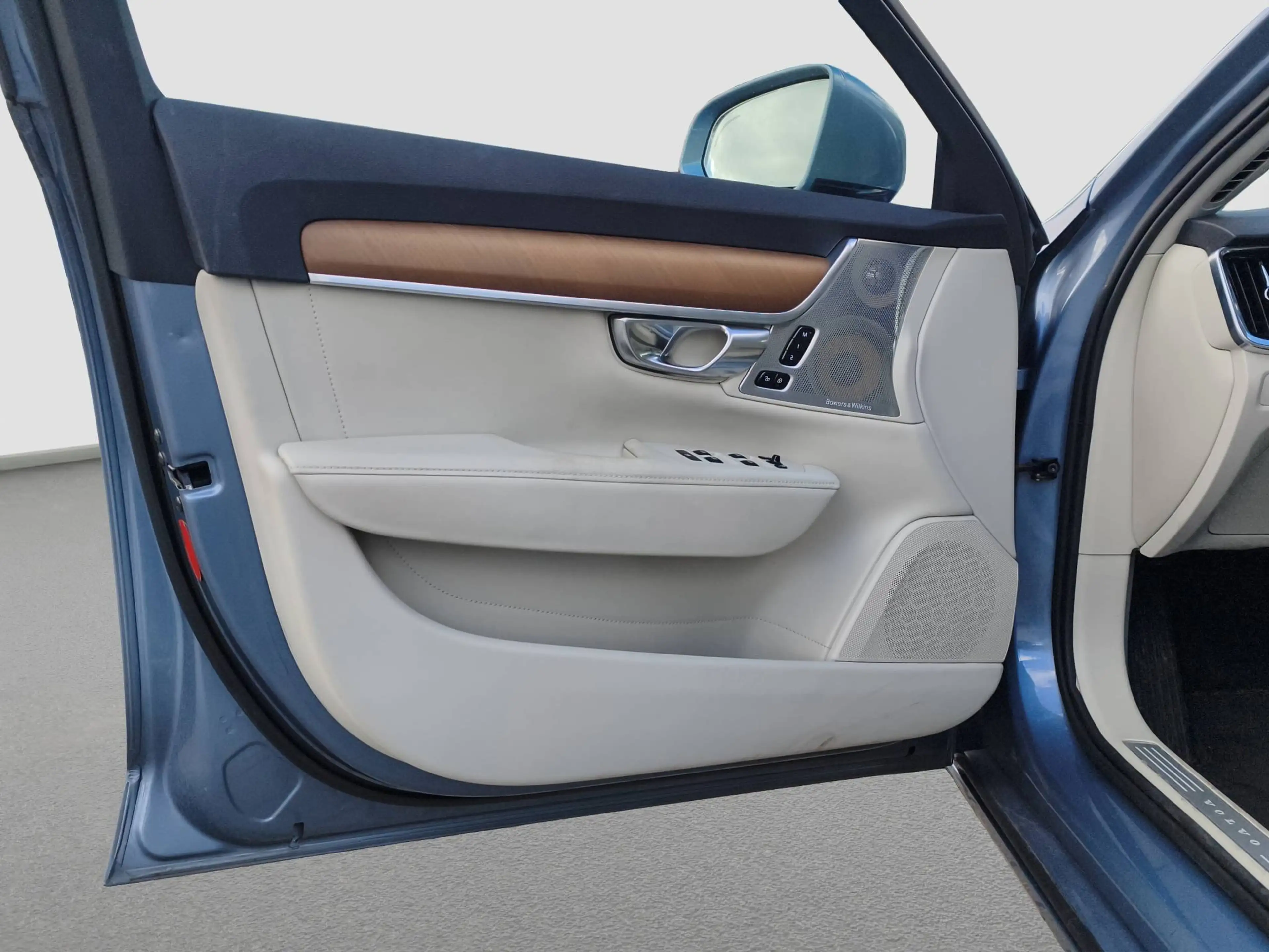 Volvo S90 Inscription AWD — photo 13