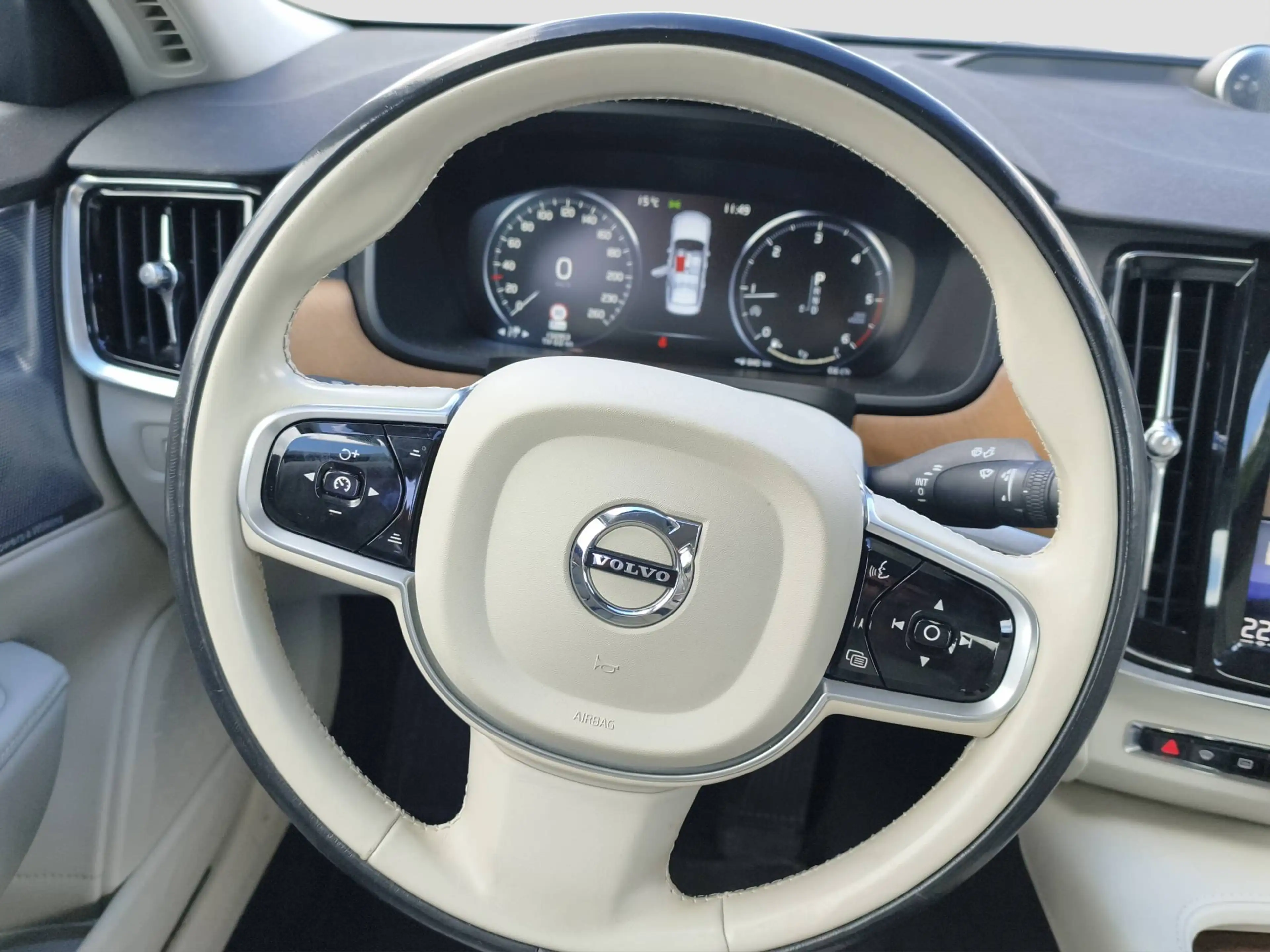 Volvo S90 Inscription AWD — photo 11