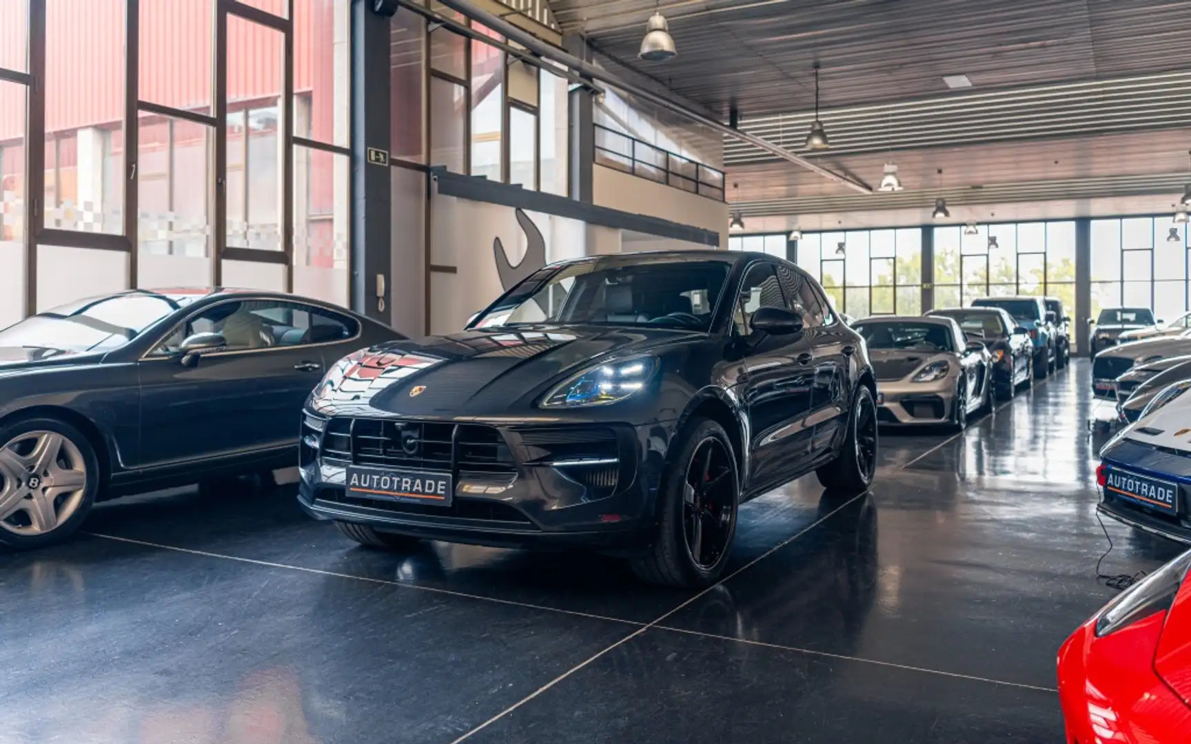 Porsche Macan GTS Aut. Grau - 1