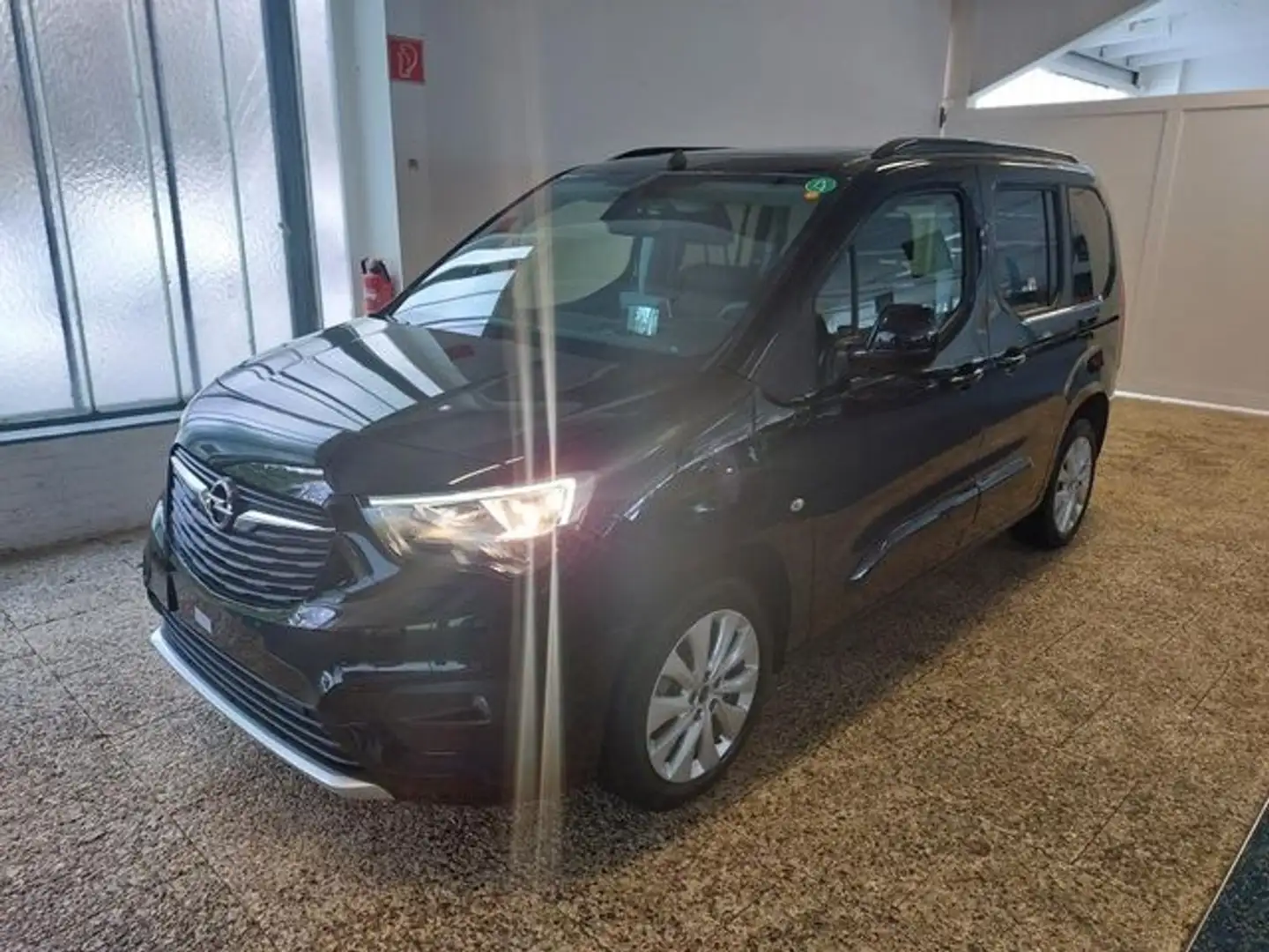 Opel Combo Life Electric Ultimate + Nav HUD StandHZG Panorama + PD Gris - 2