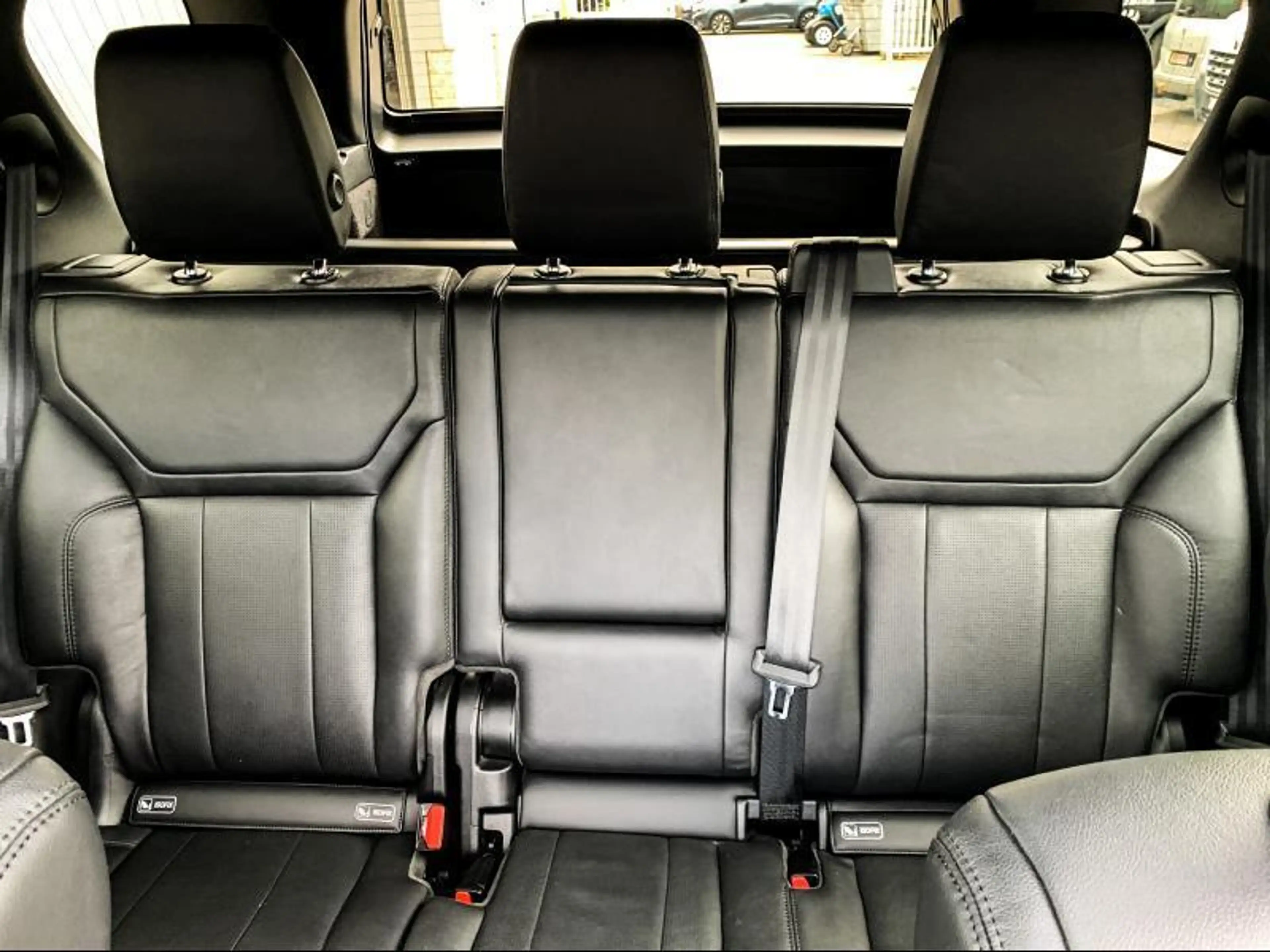 Land Rover Discovery Landmark Edition 250D — photo 14