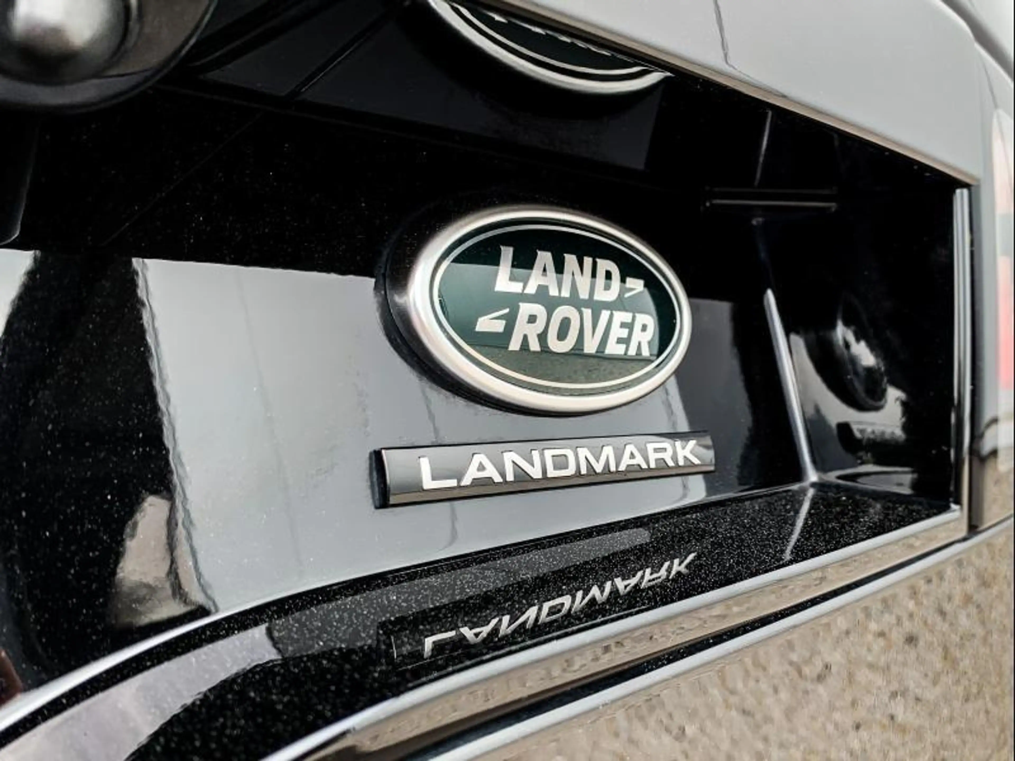 Land Rover Discovery Landmark Edition 250D — photo 10