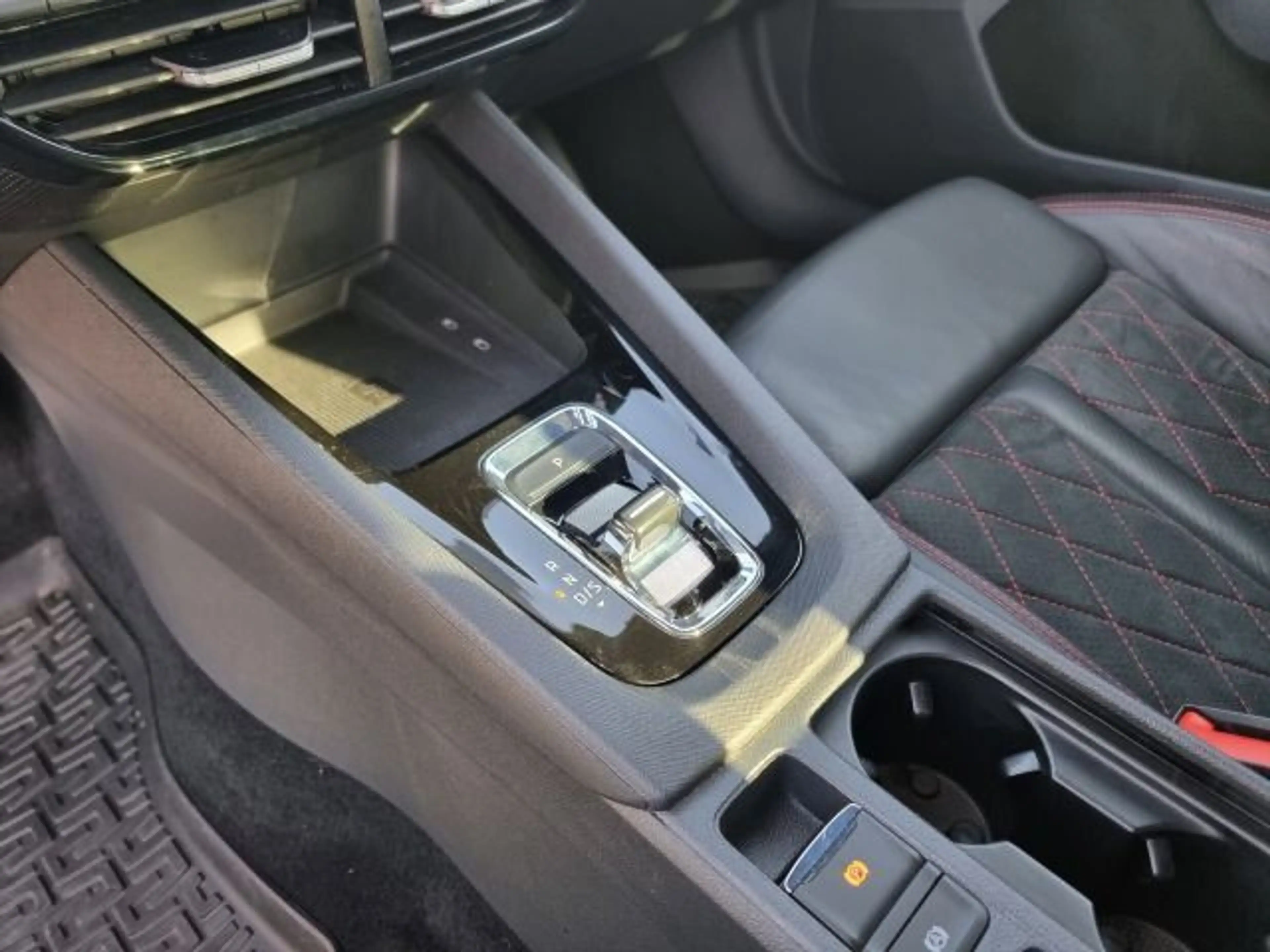 Skoda Octavia 2.0 TSI RS Plus LED SHZ KLIMA KAM HUD — photo 12