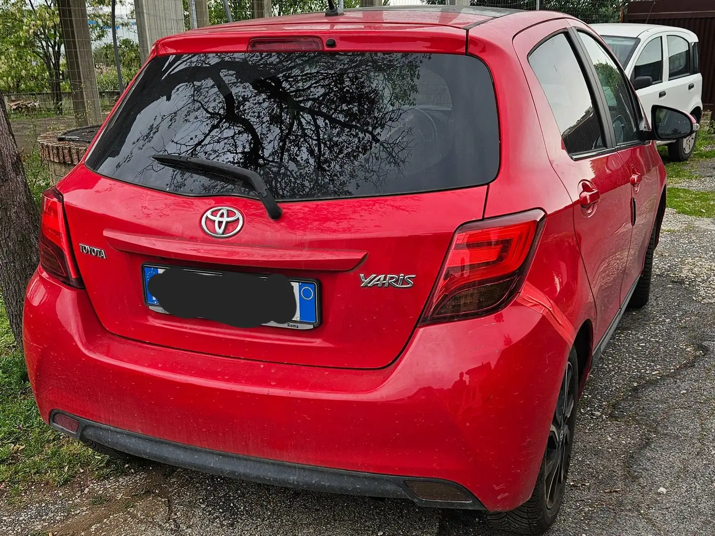 Toyota Yaris Yaris 5p 1.4 d-4d Lounge Rosso - 1