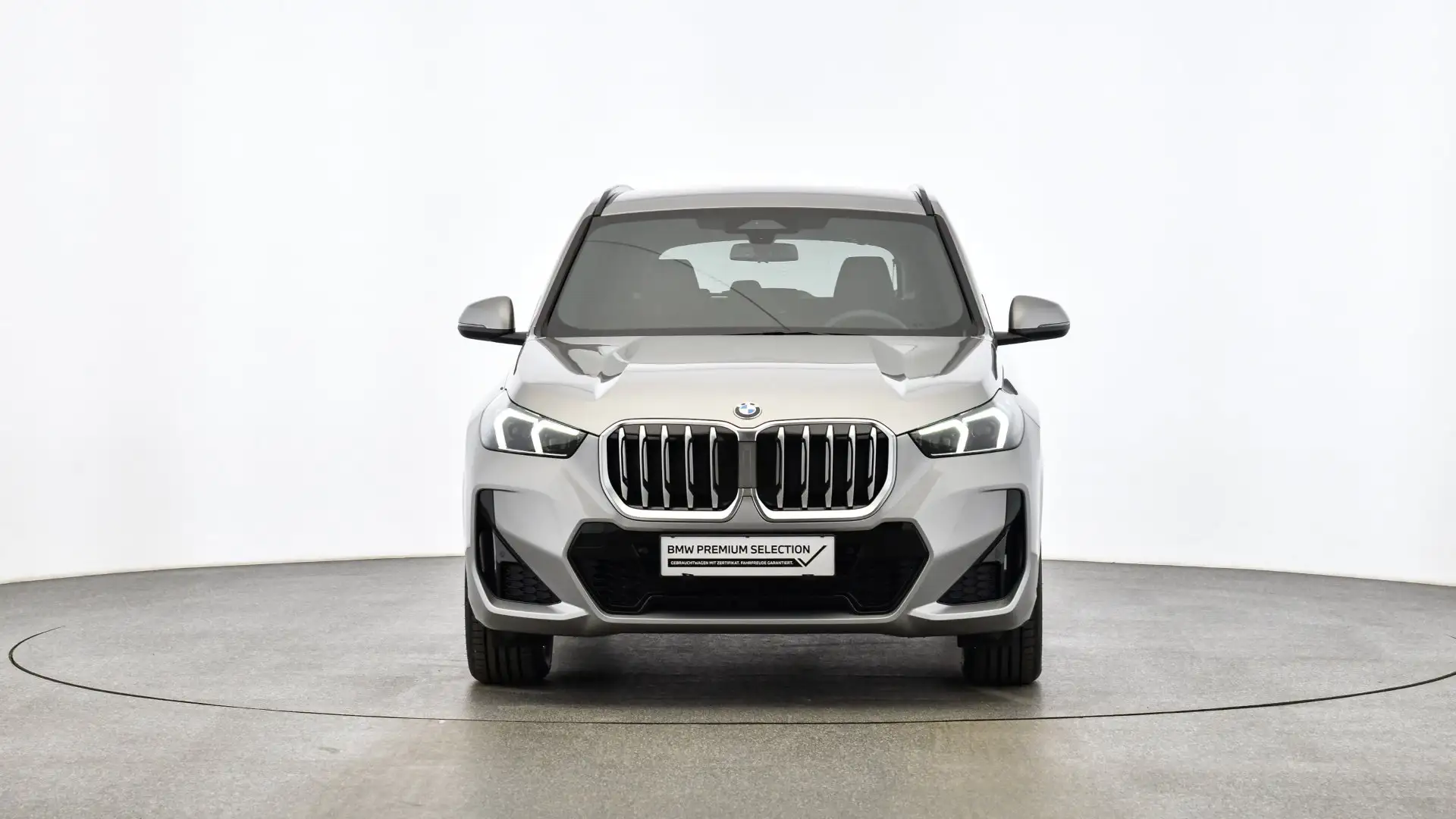 BMW X1 xDrive20d *M-Sportpaket *Adaptives M Fahrwerk *AHK Silber - 2