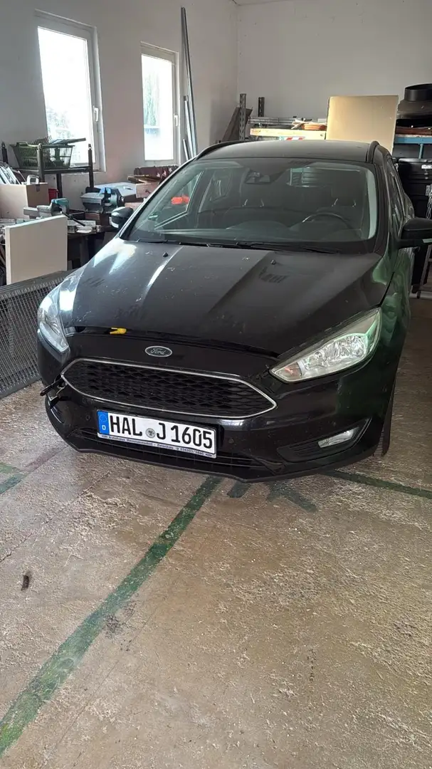 Ford Focus Turnier 1.0 EcoBoost Start-Stopp-System Business E Schwarz - 2